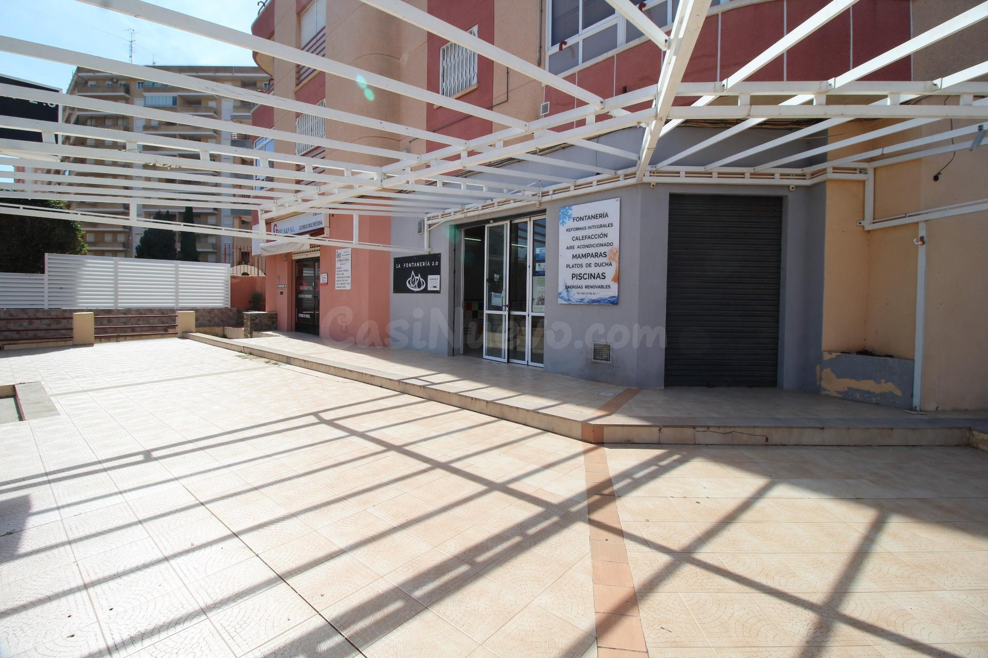 REF. 106 - ALQUILER LOCAL COMERCIAL PLAYA CONCHA - foto 3