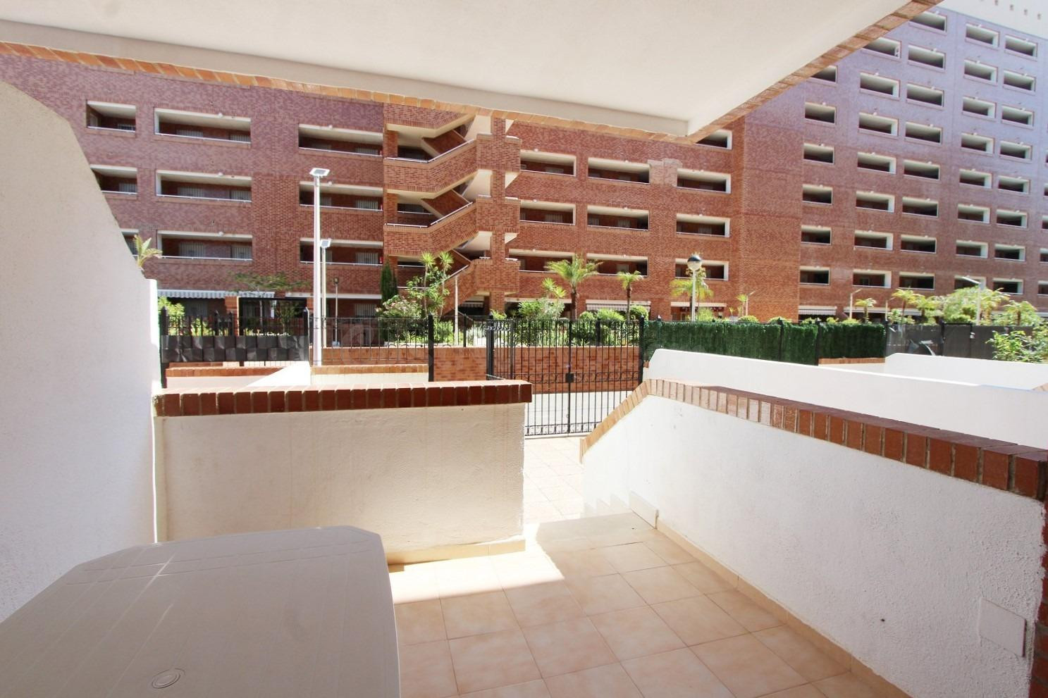 1874_PLANTA BAJA CON 2 TERRAZAS, PARKING Y TRASTERO EN PLAYA - foto 4