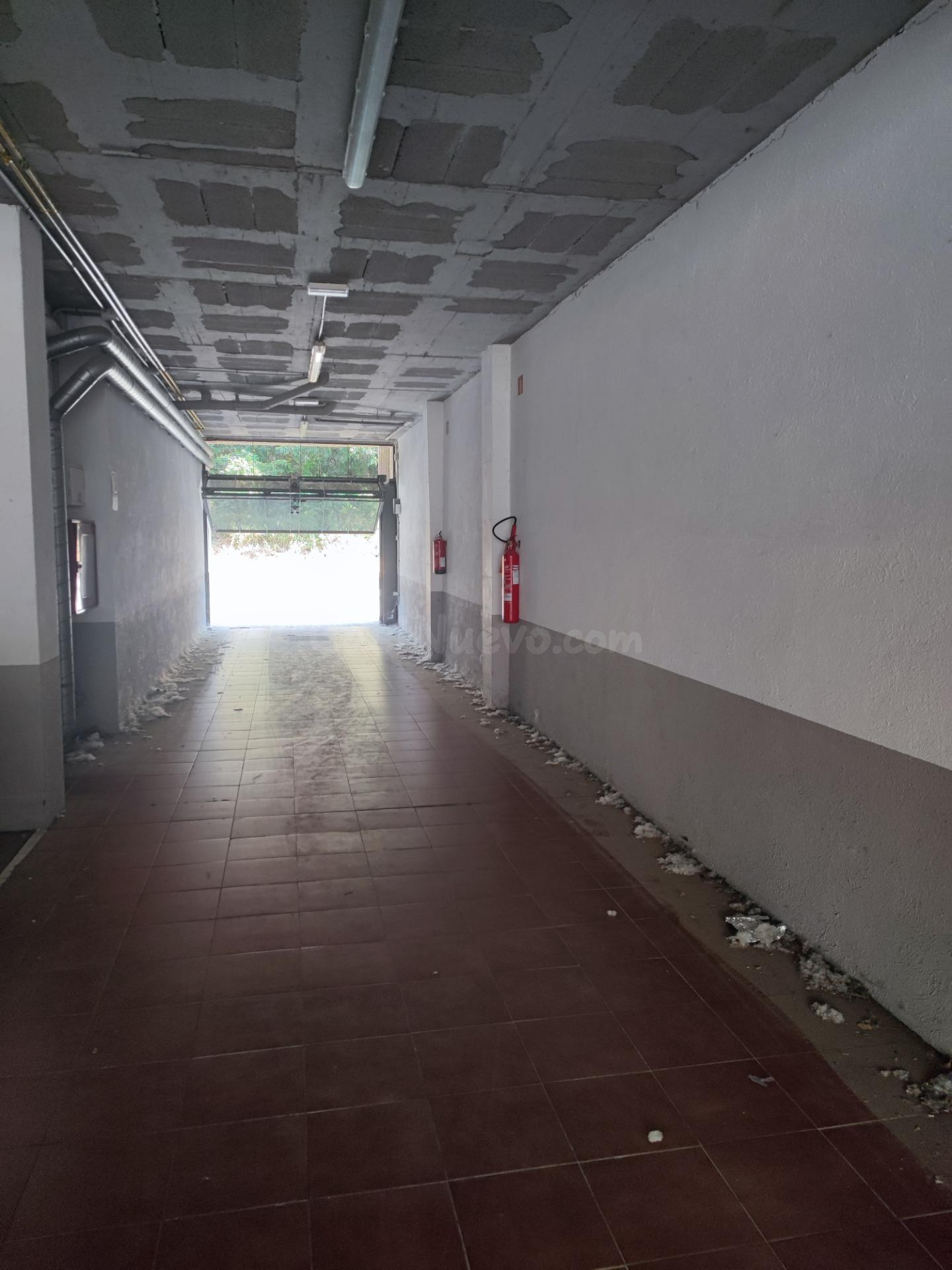 ¡OPORTUNIDAD ÚNICA! Plaza de parking en venta en Sant Celoni - foto 4