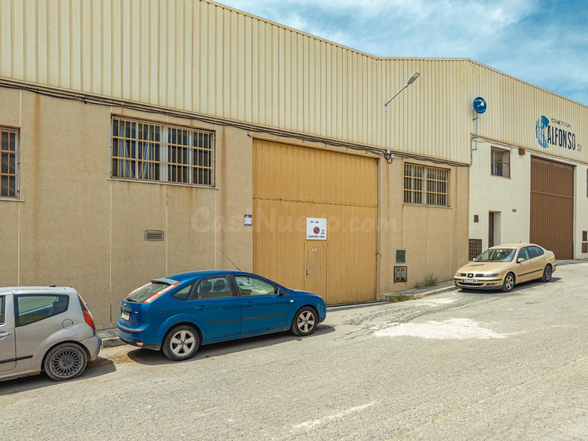 Amplia Nave Industrial en Polígono Norte de Castellón - Oportunidad Única