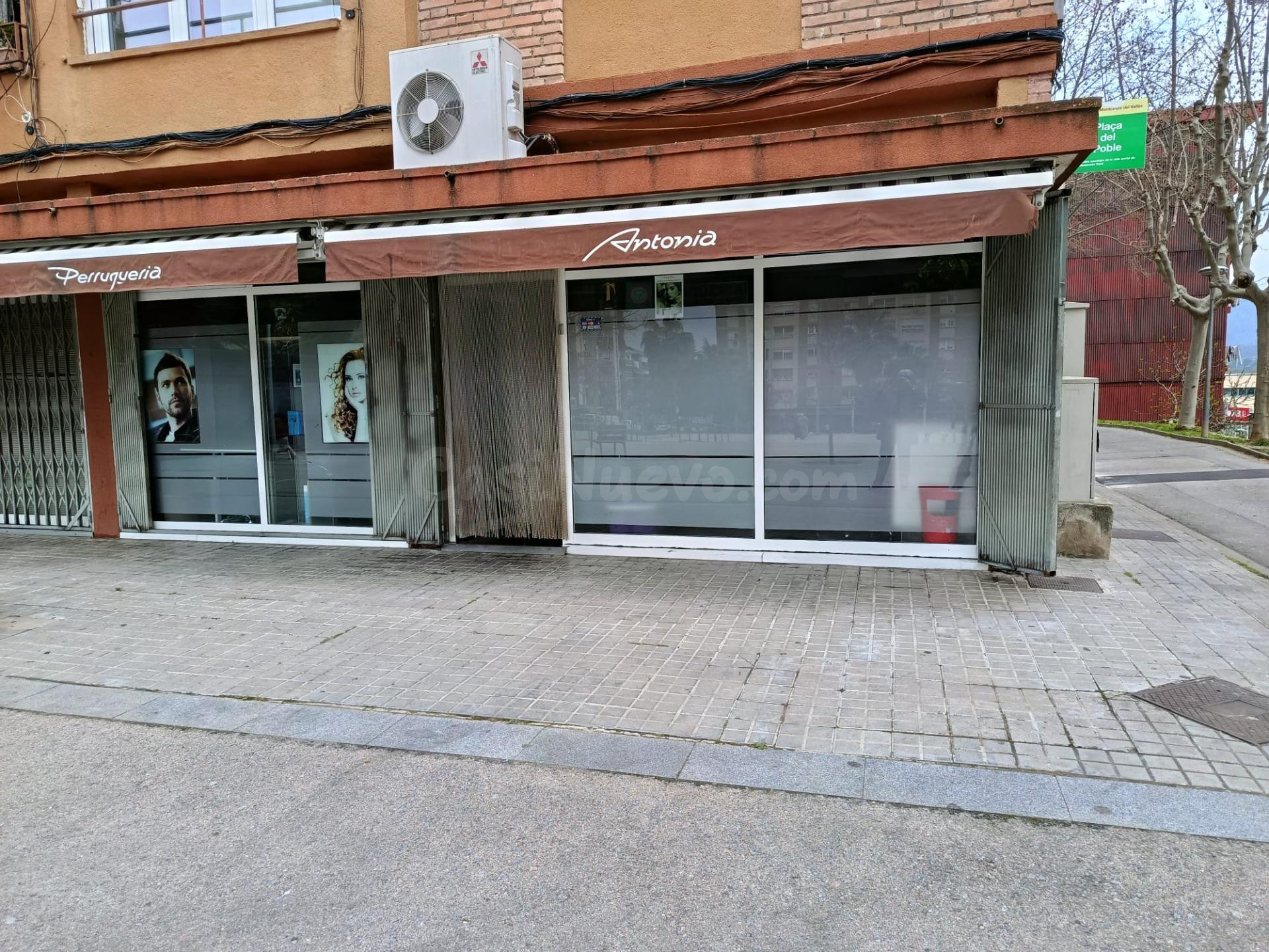 MONTONÈS DEL VALLÈS (PLAÇA DEL POBLE): LOCAL EN VENTA CON AM