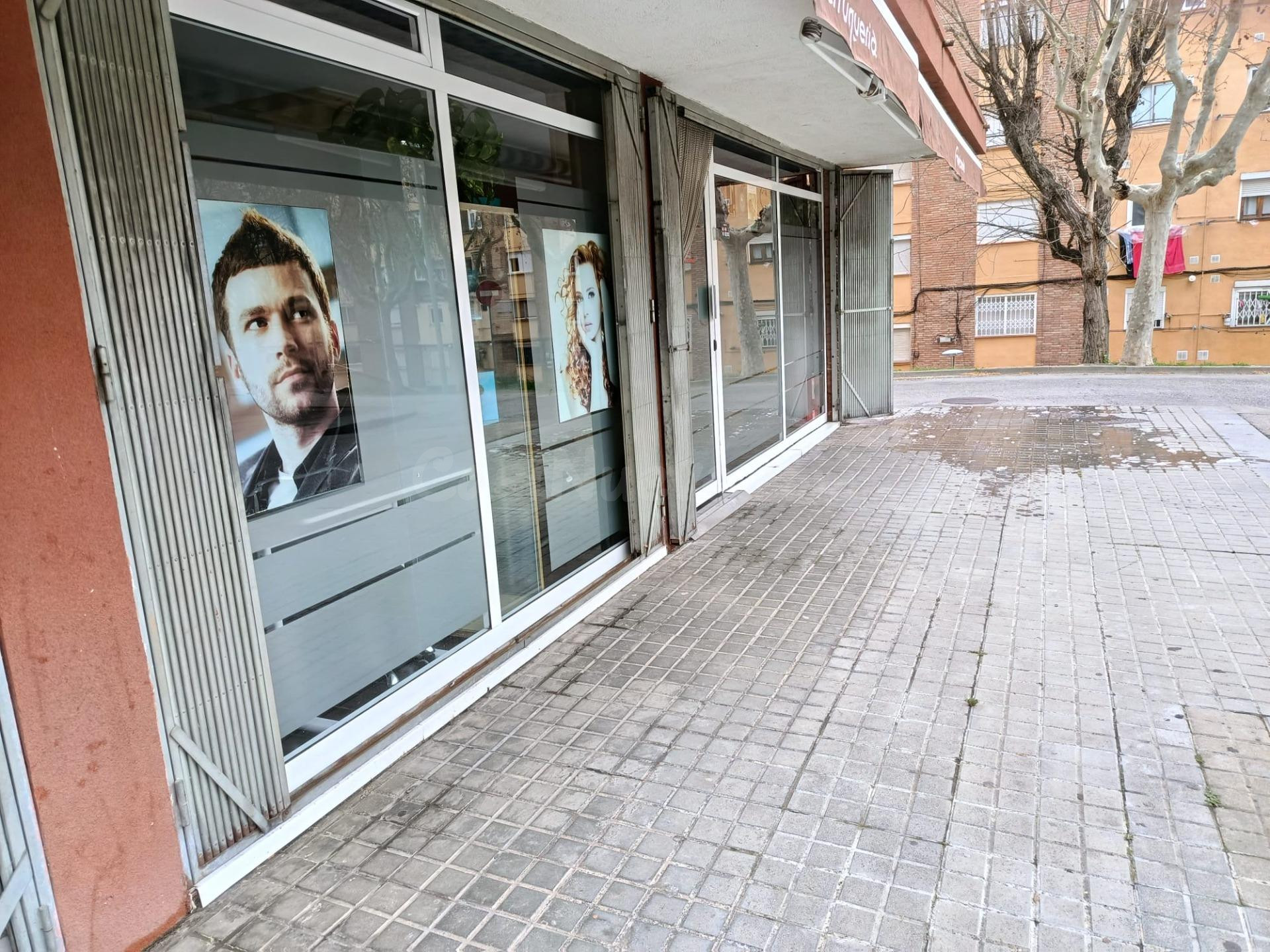 MONTONÈS DEL VALLÈS (PLAÇA DEL POBLE): LOCAL EN VENTA CON AM - foto 2