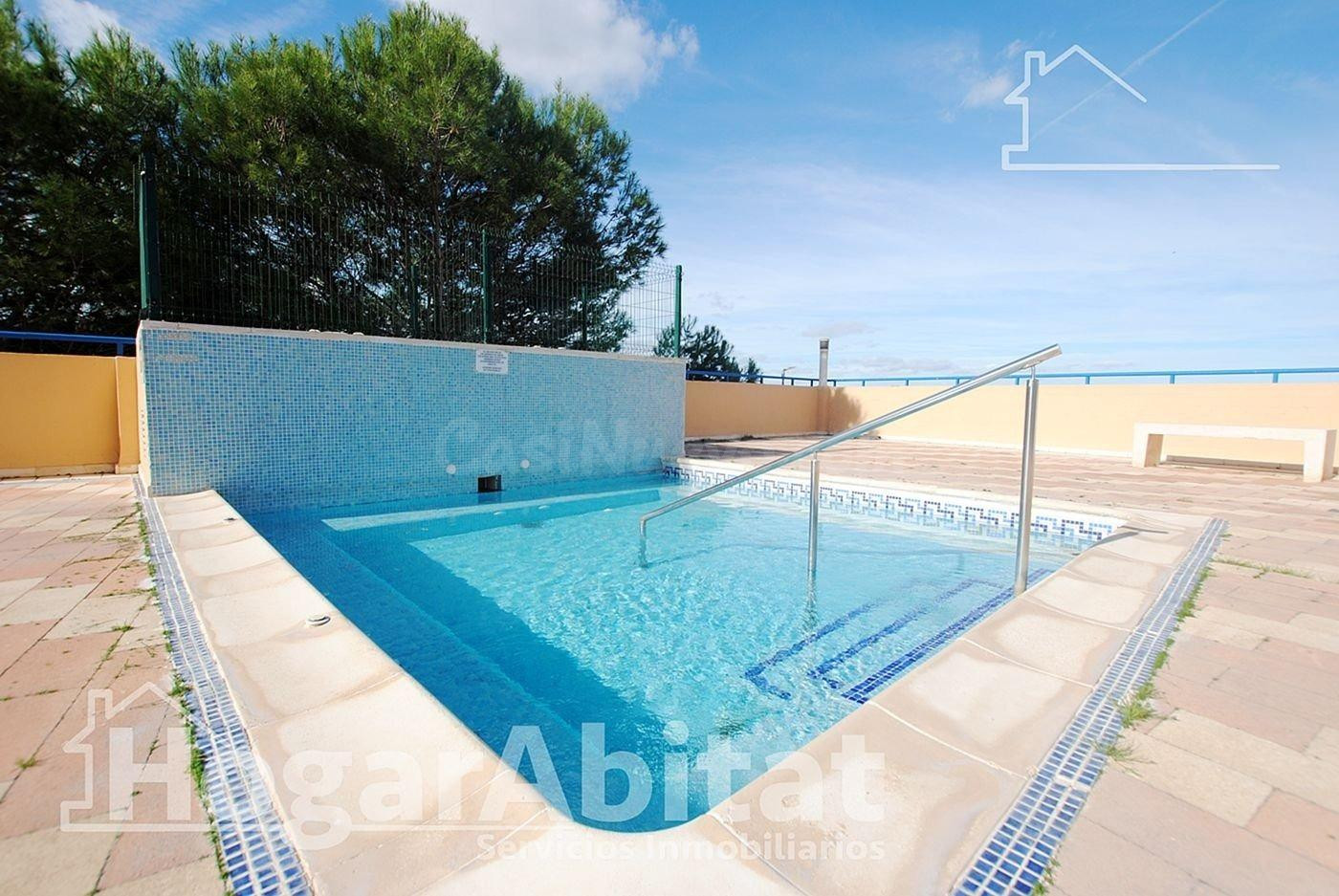 EXTERIOR CON BALCÓN, PISCINA, GARAJE Y TRASTERO