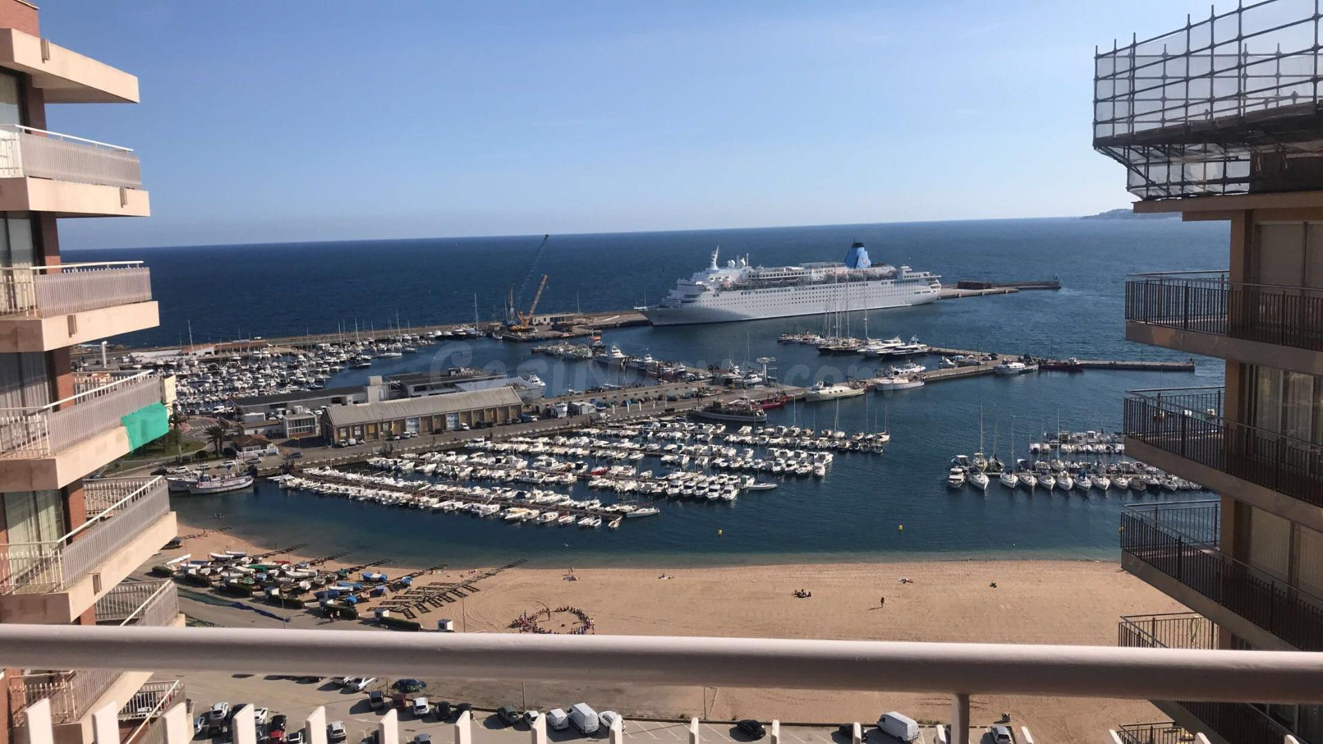 PRECIOSO APARTAMENTO EN PALAMOS CON VISTAS AL MAR