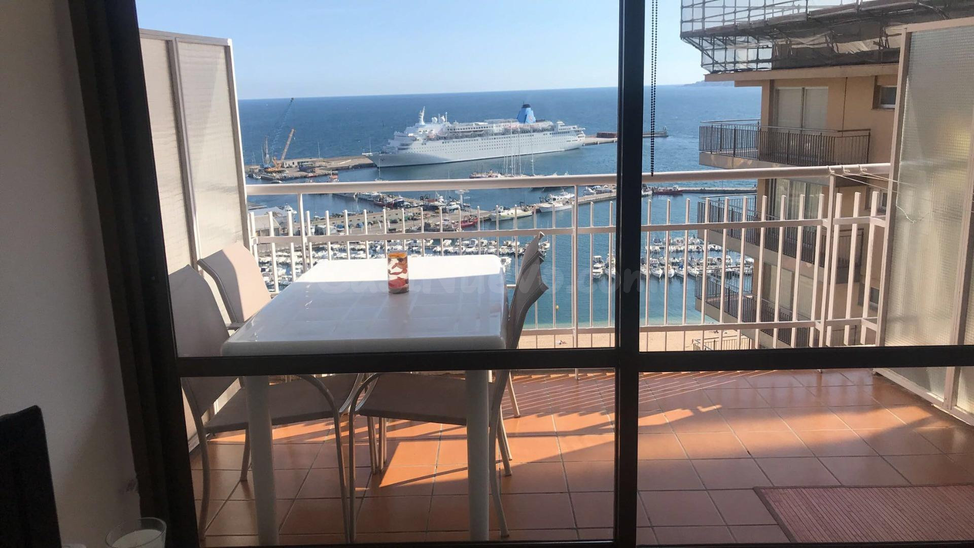 PRECIOSO APARTAMENTO EN PALAMOS CON VISTAS AL MAR - foto 2