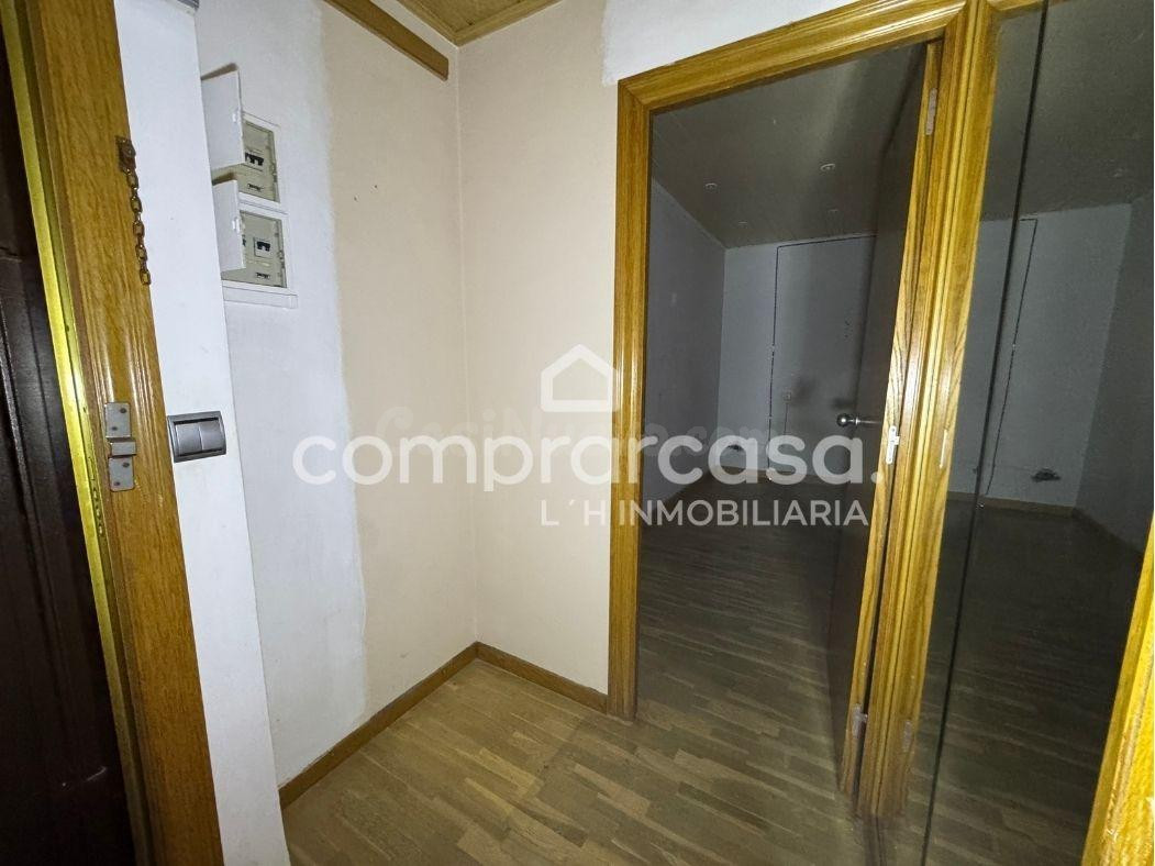 Piso luminoso de 97 m2 con terraza, 3 habitaciones y ascenso - foto 3