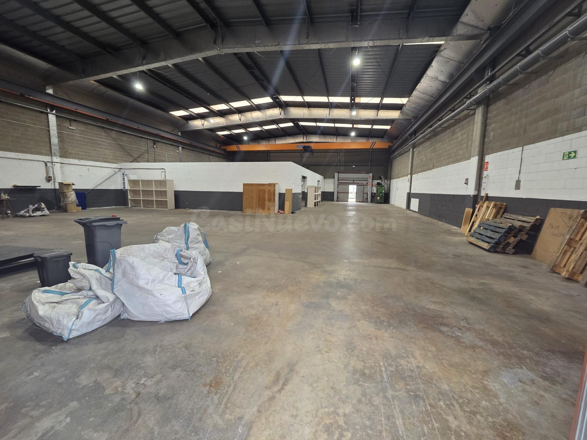 RIELLS I VIABREA (POLÍGONO INDUSTRIAL): NAVE DE 600 M2 EN AL - foto 5