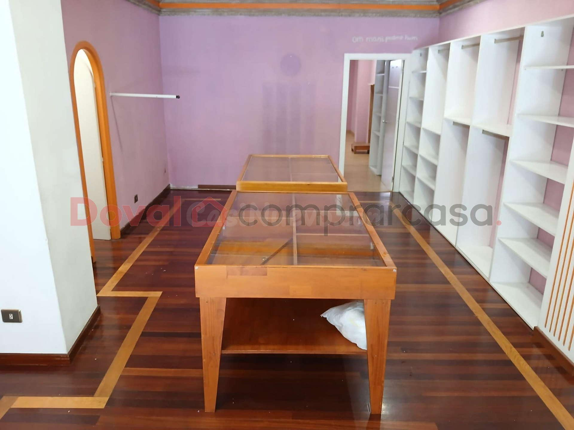 Local comercial en Camelias - foto 4