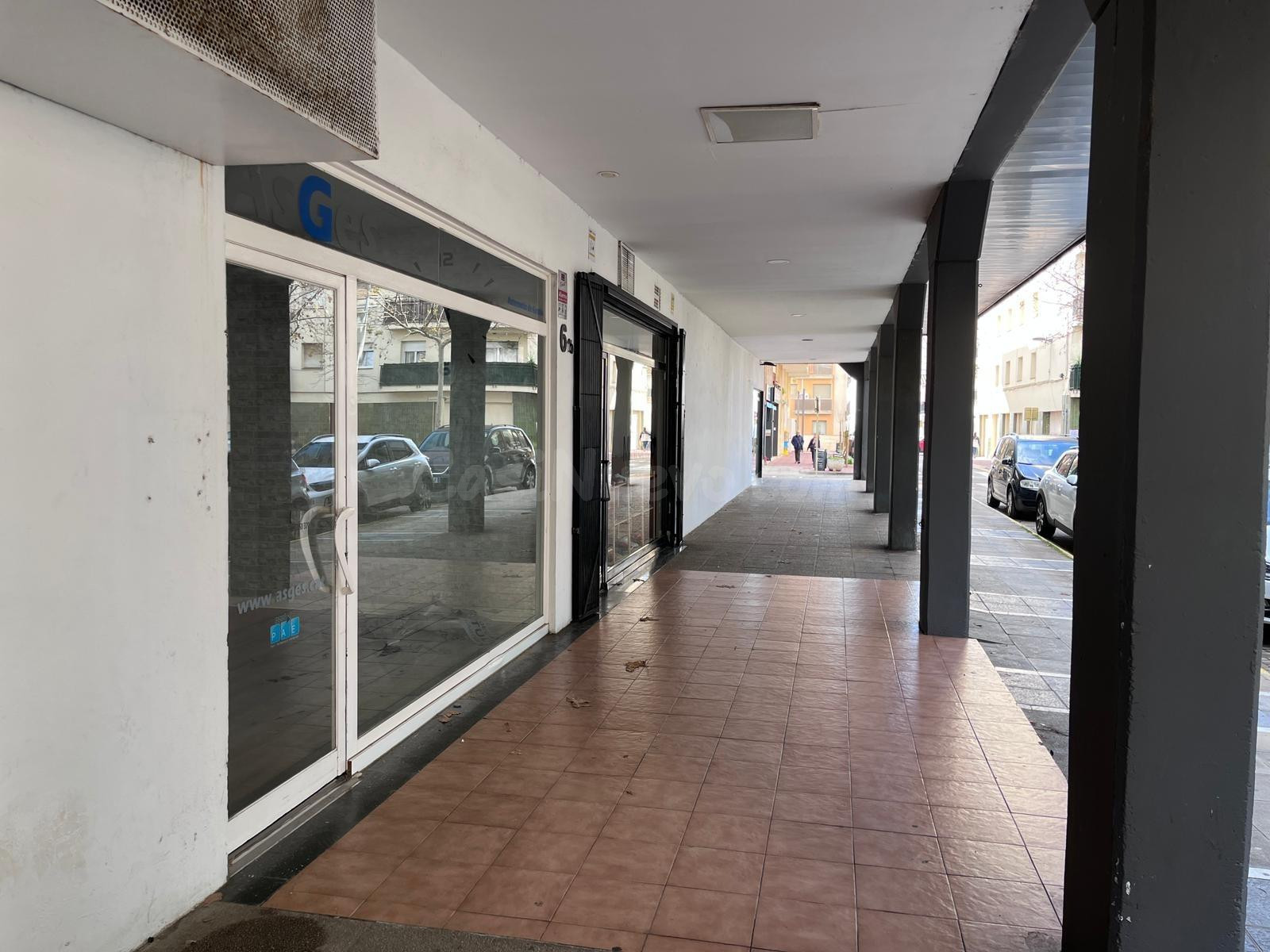 Local comercial diafano, amplio en Palamós, Zona Apart Hotel - foto 3