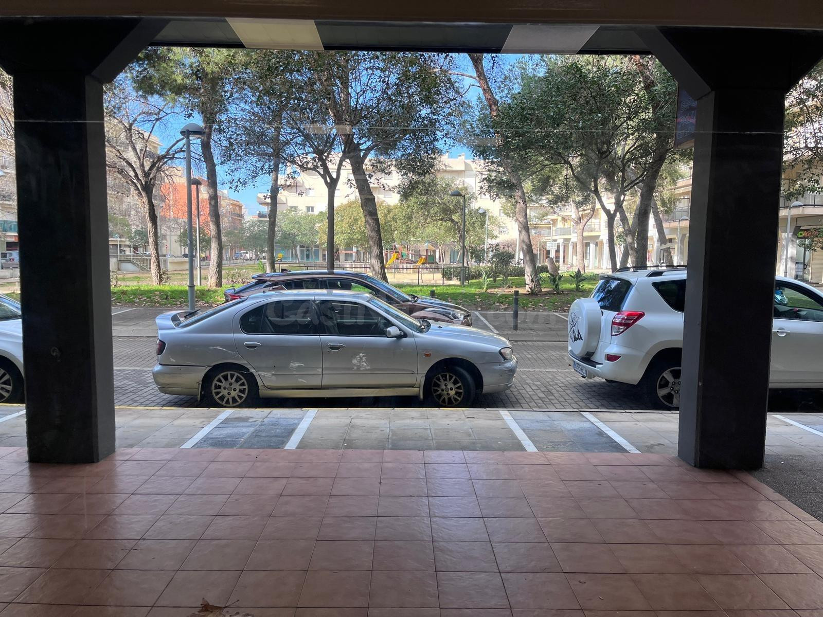 Local comercial diafano, amplio en Palamós, Zona Apart Hotel - foto 5