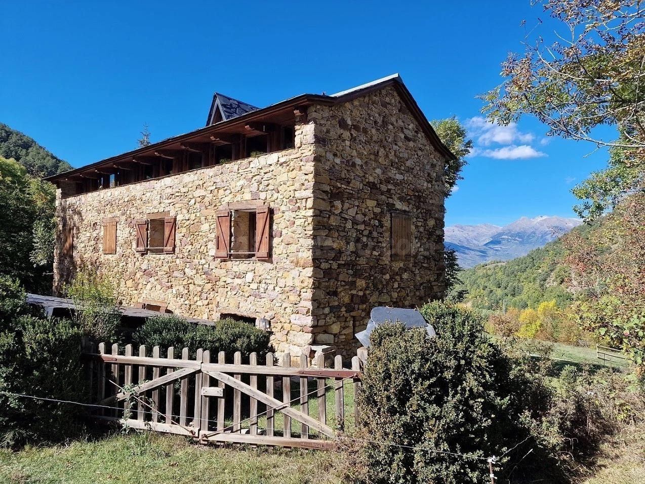 Casa 5 habitaciones 300m² en venta - Valle de Benasque - foto 4