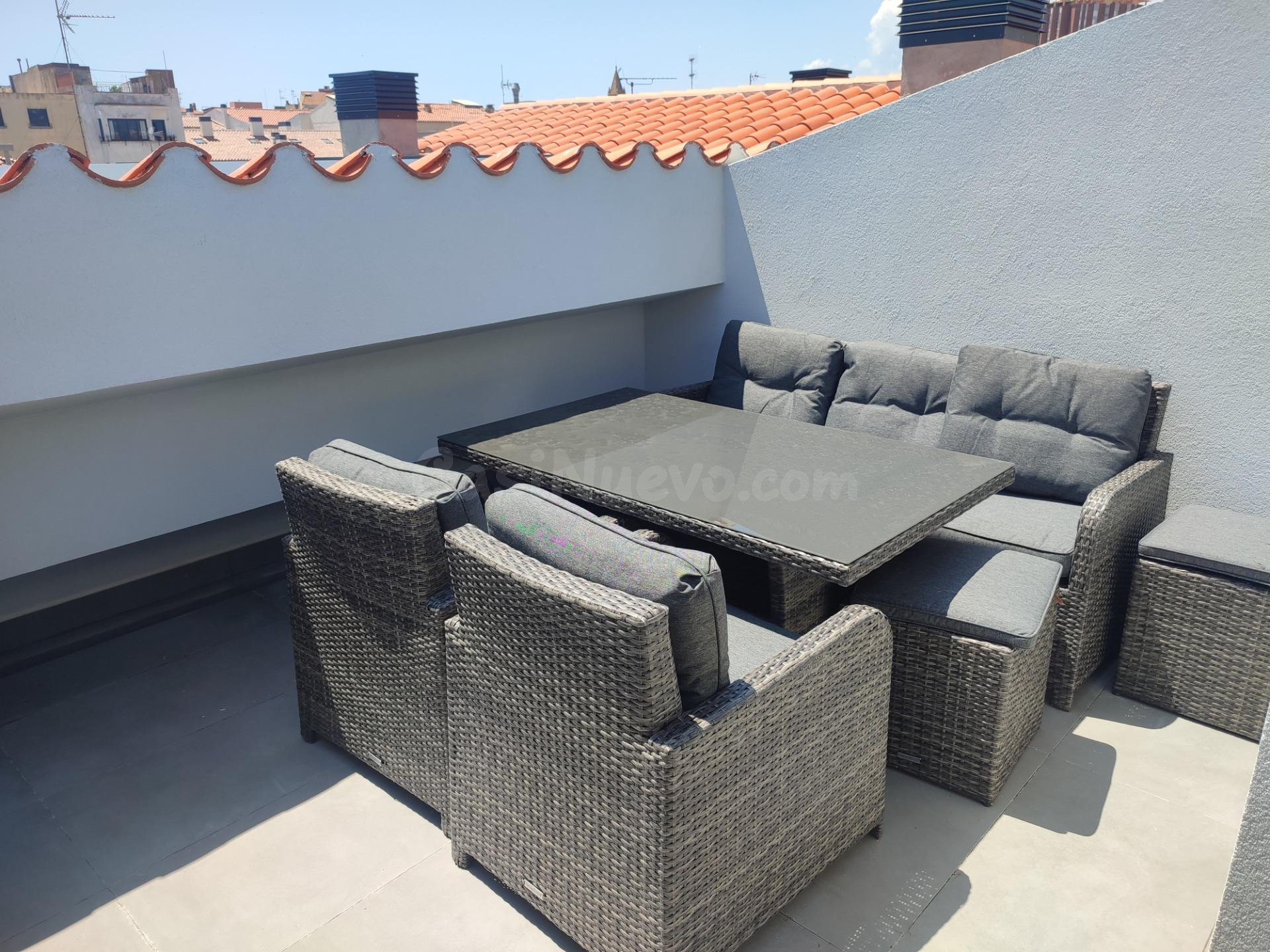 Excelente Duplex de obra nueva, impecable, confortable, cerc - foto 3