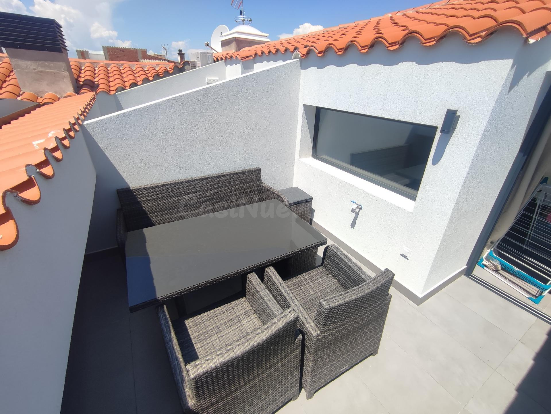 Excelente Duplex de obra nueva, impecable, confortable, cerc - foto 4