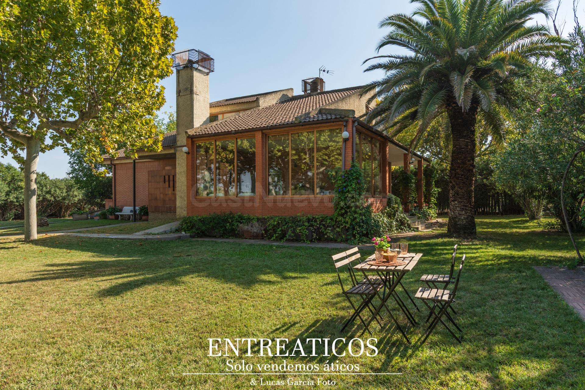 Casa 5 habitaciones 270m² en venta - Casetas - Garrapinillos