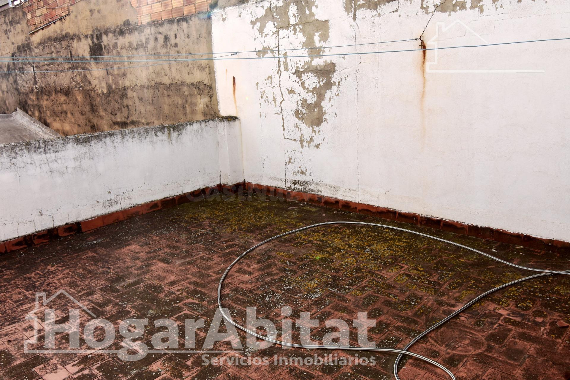 AMPLIA CASA CON TERRAZA CON MUCHAS POSIBLIDADES - foto 5
