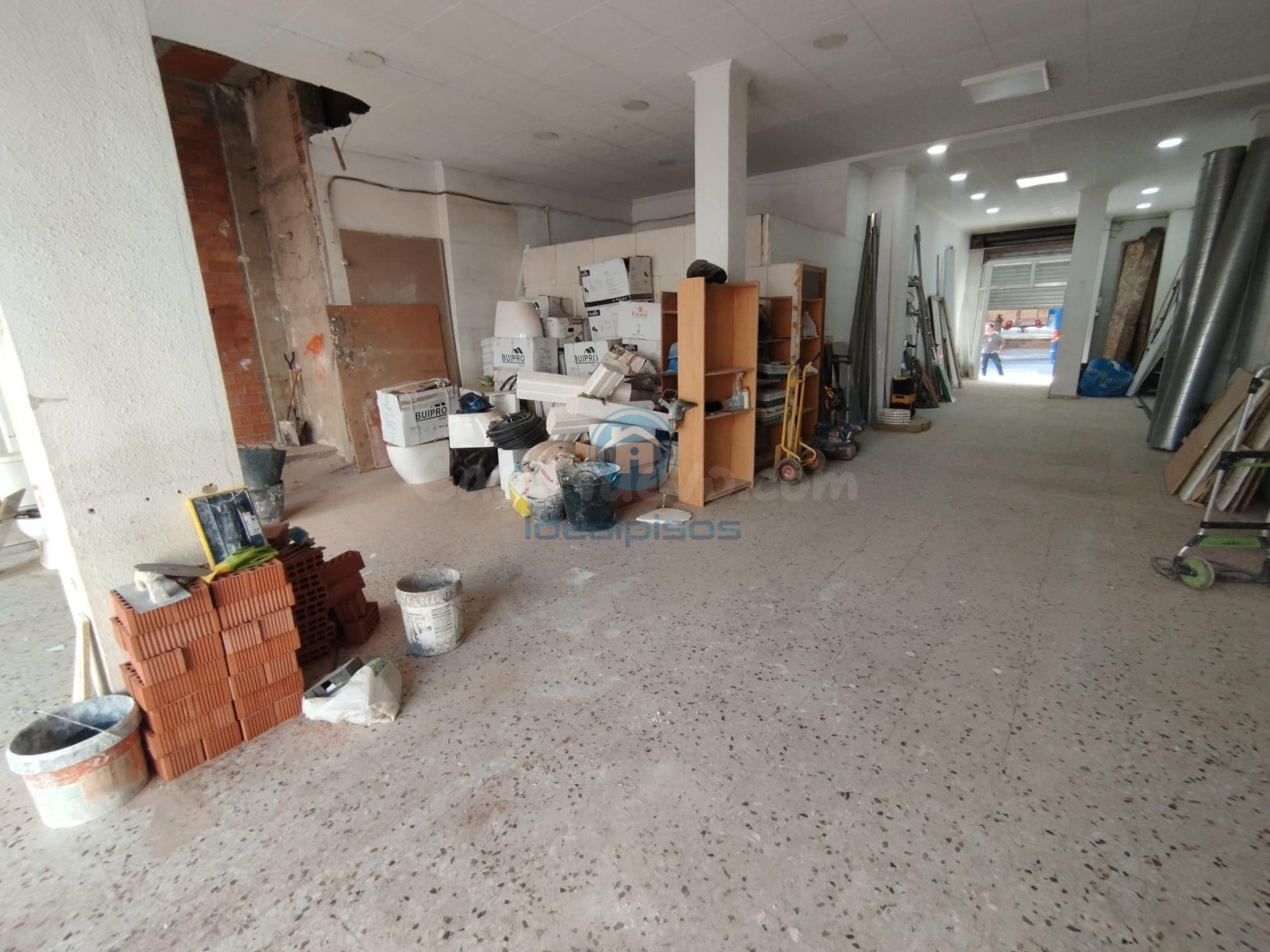 LOCAL COMERCIAL EN CAMPOAMOR - foto 4