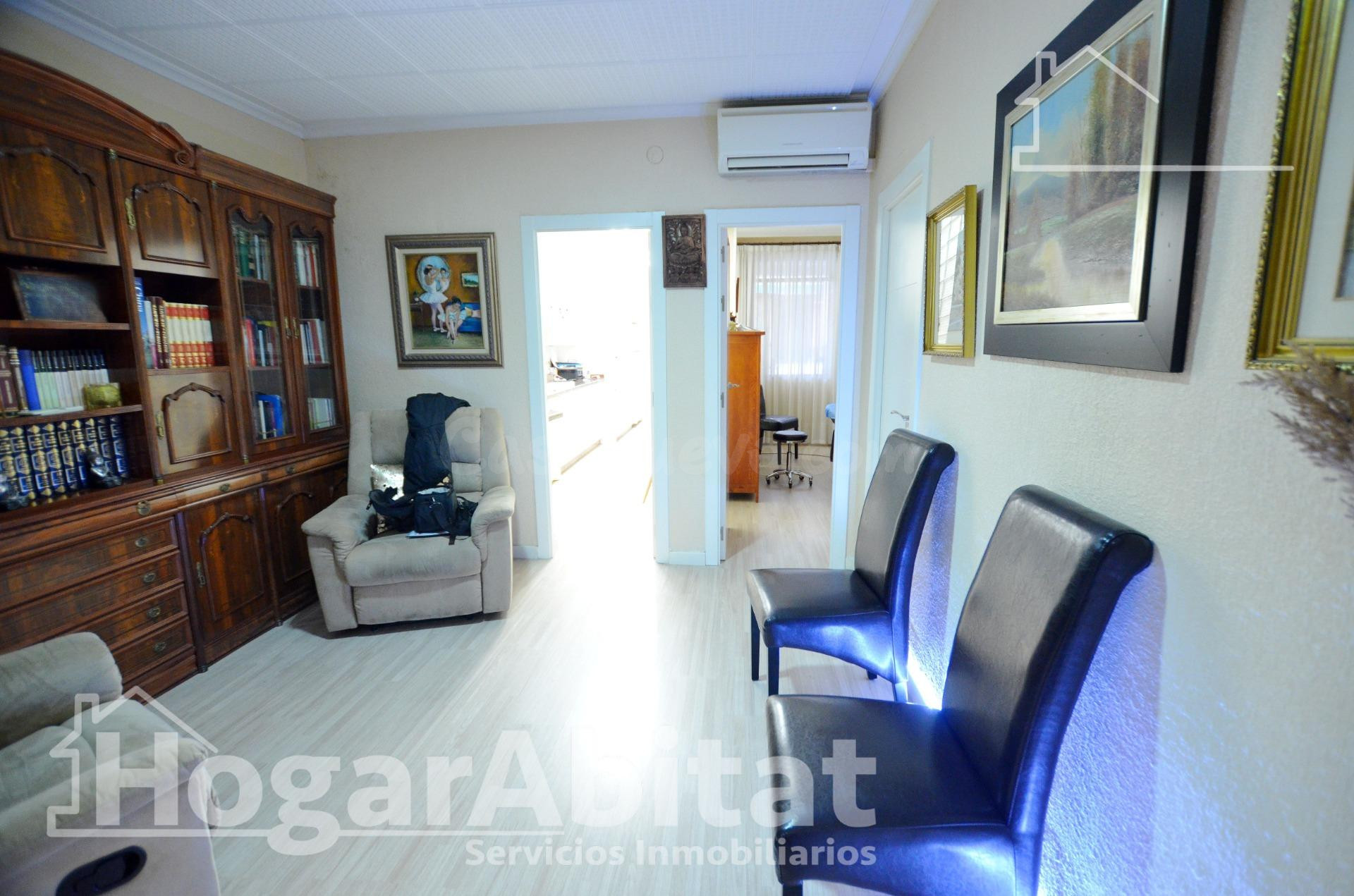 ¡EXCELENTE UBICACIÓN! AMPLIO Y TODO EXTERIOR CON GRAN TERRAZ - foto 4