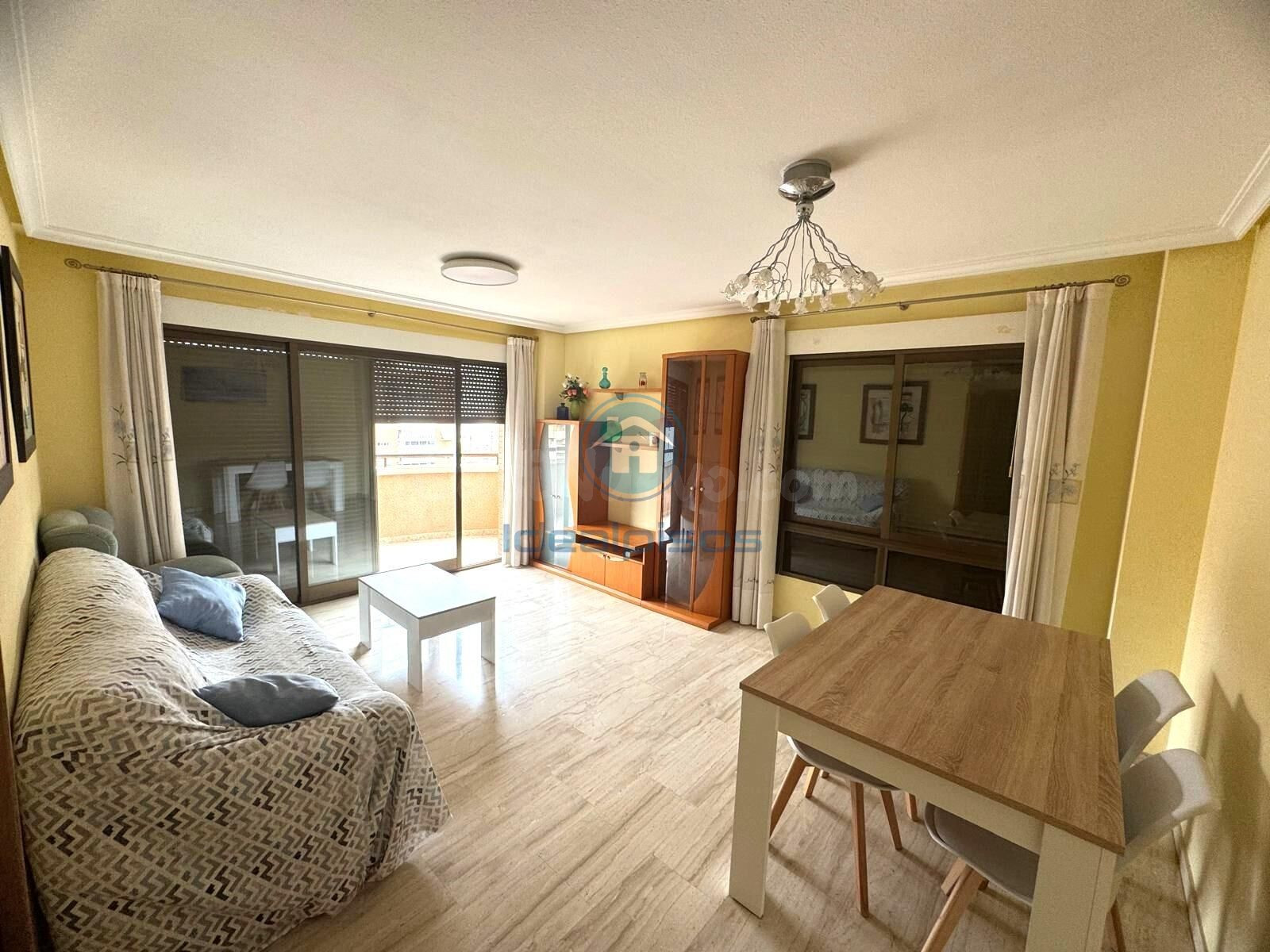 Vivienda en alquiler con piscina, garaje y terraza en Vistah