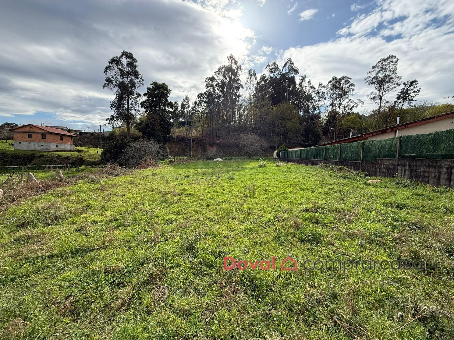Parcela de 1.458 m2 en Mos, excelente ubicación y gran poten