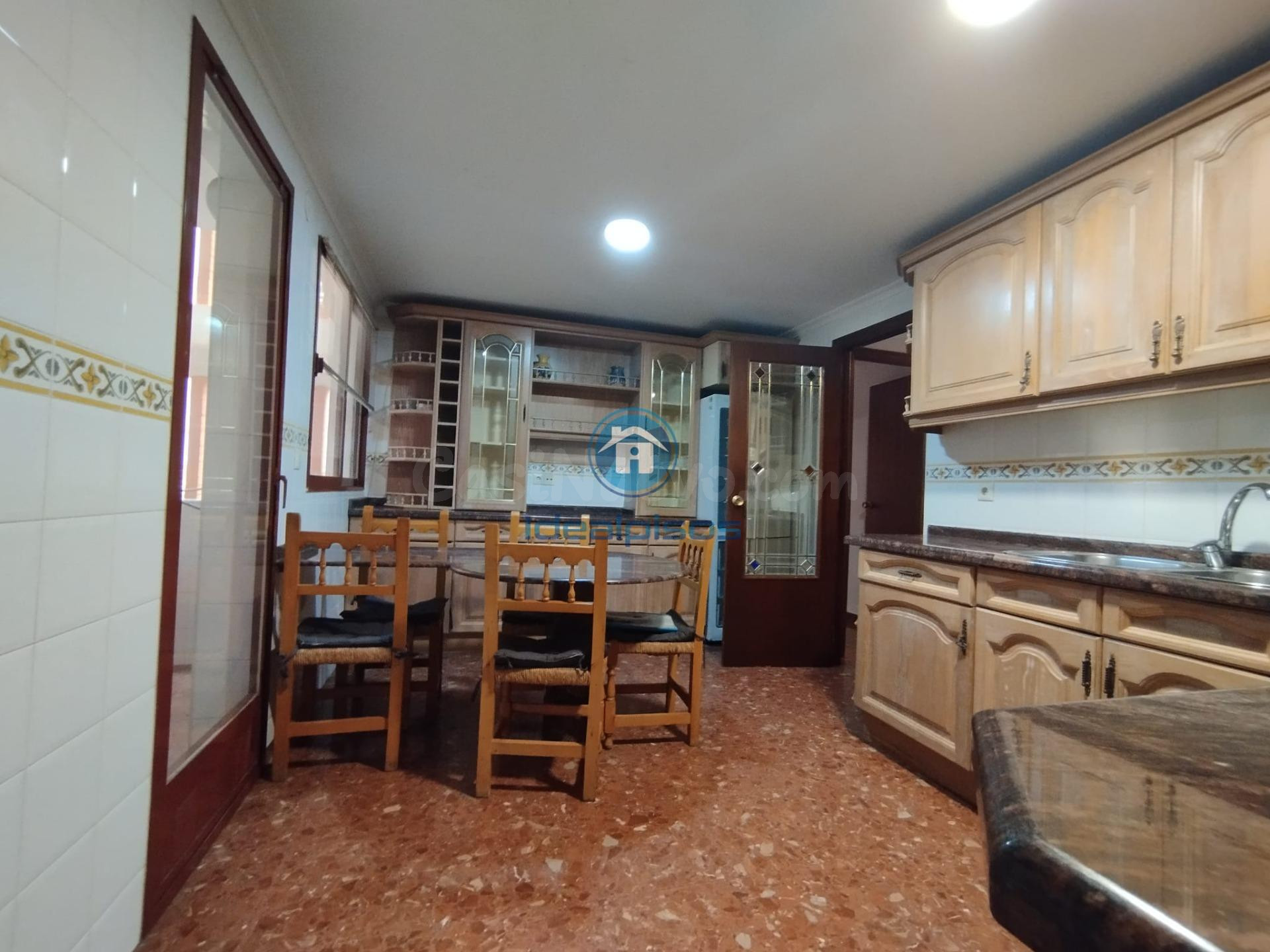 ESTUPENDO PISO EN URBANIZACION BARRIO LA FLORIDA - foto 5