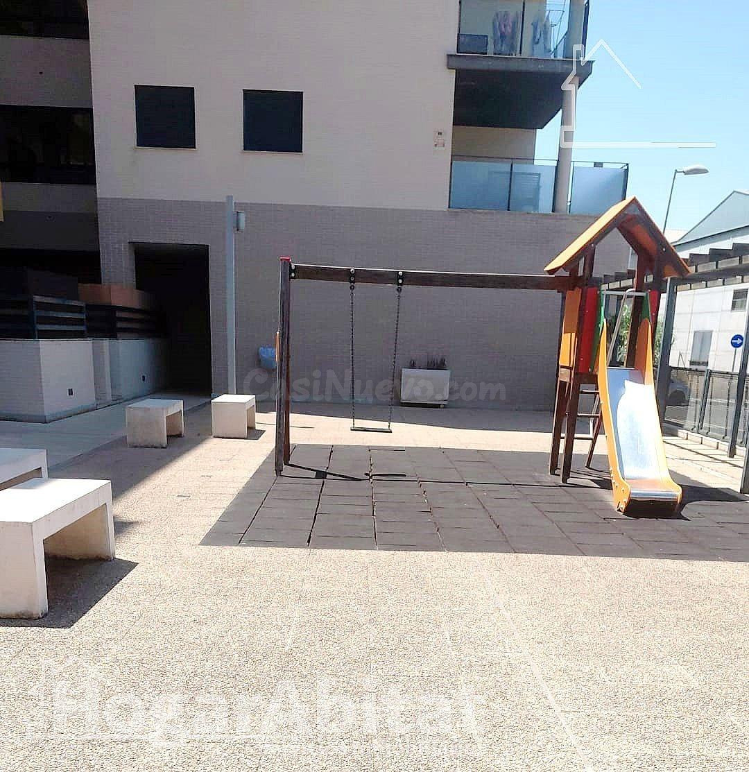 ÁTICO LUMINOSO EN RESIDENCiAL CON PISCINA, GARAJE Y GRAN TER - foto 5