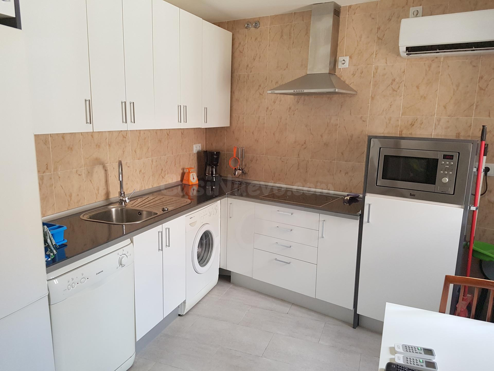 SE ALQUILA APARTAMENTO SUPER COQUETO CON PATIO - foto 2