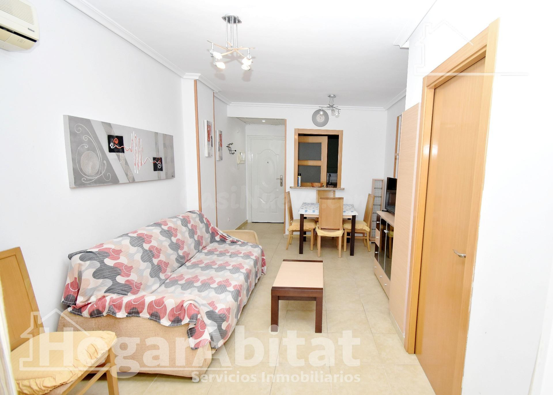ACOGEDOR EN RESIDENCIAL CON PISCINA, GARAJE Y TERRAZA, TODO  - foto 3