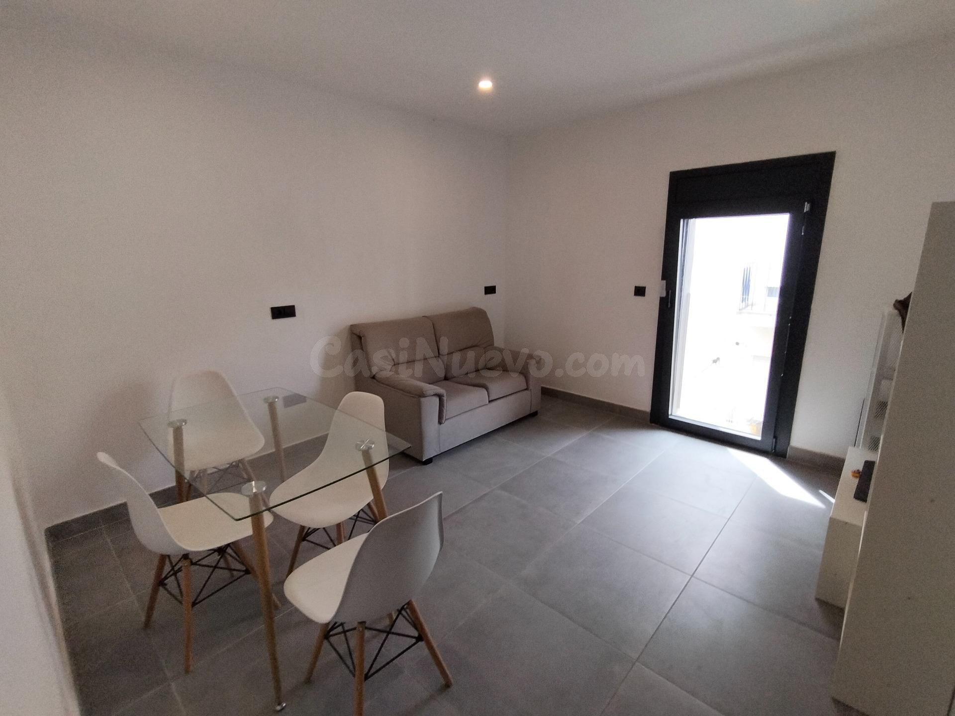 Bonito apartamento de 2 dormitorios totalmente renovado exce