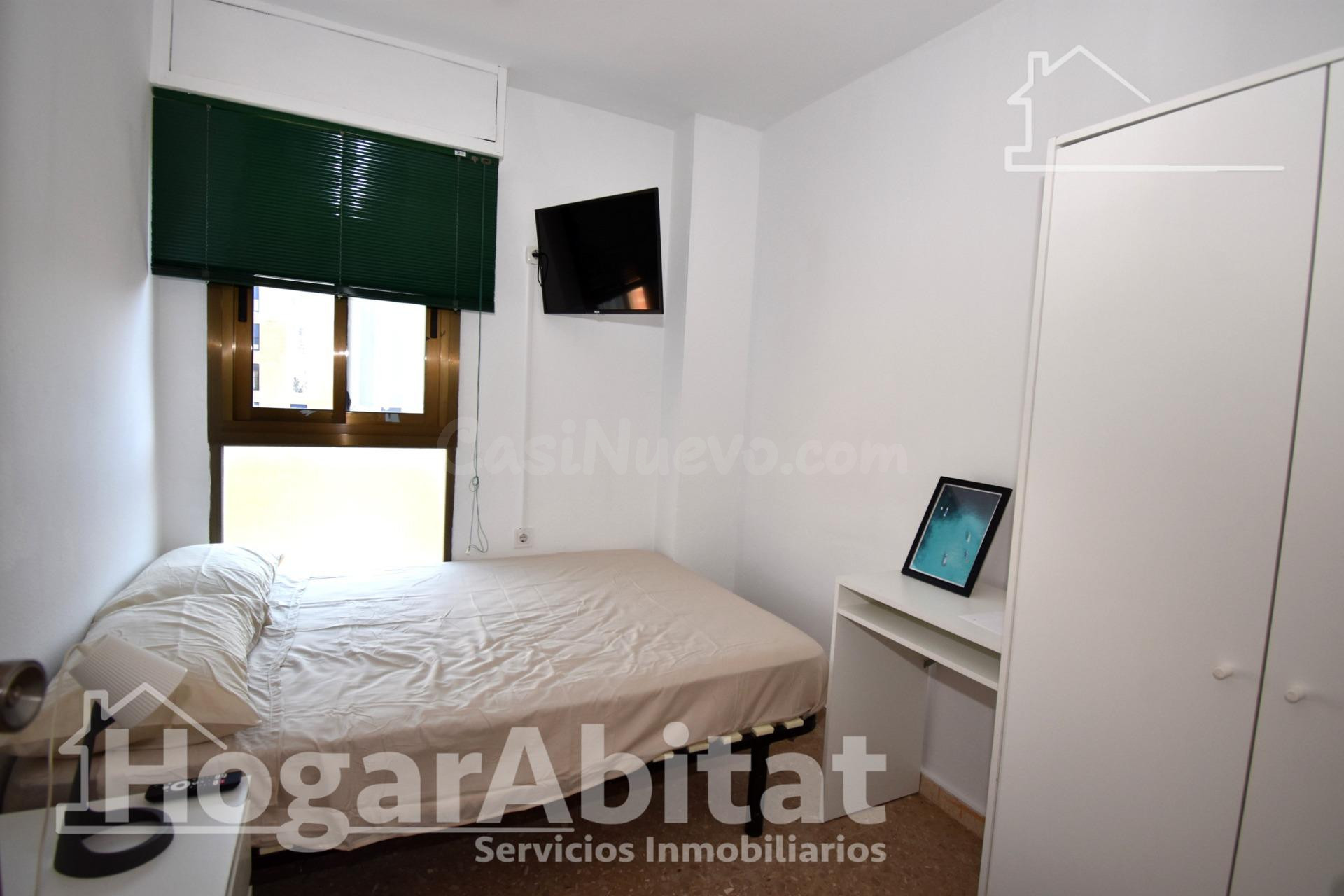 SEMIREFORMADO, EXTERIOR Y ACOGEDOR JUNTO A LA PLAÇA DE LA LI - foto 5
