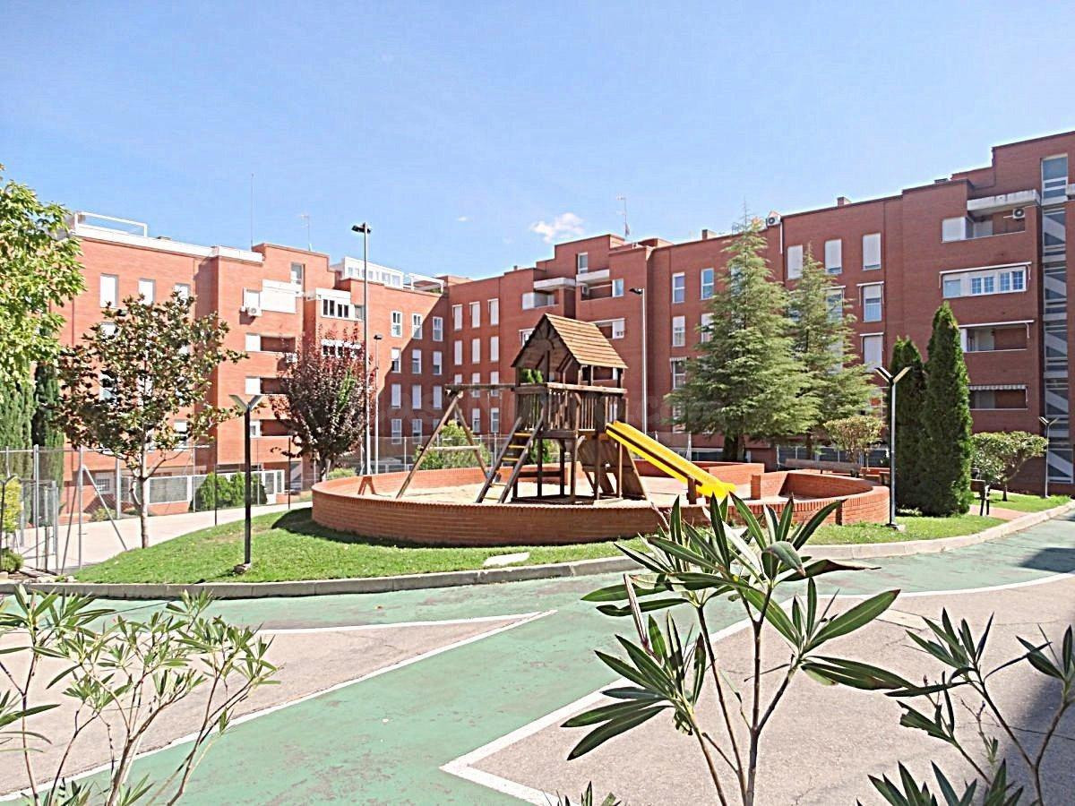 ¡ Luz, espacio y calidad de vida ! Amplia vivienda con todas - foto 5