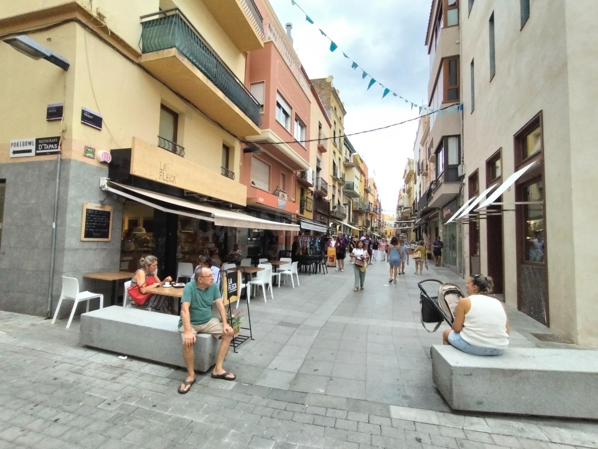 Se trapasa heladeria en ubicación inmejorable sobre el carre - foto 2