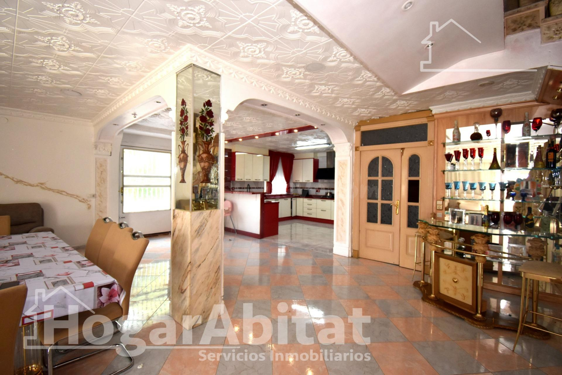 AMPLIA CASA CON GARAJE Y GRAN TERRAZA Y UNA SEGUNDA VIVIENDA - foto 3