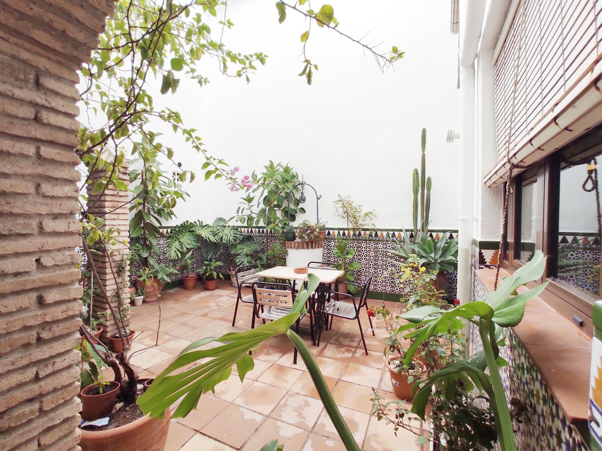 Tu Hogar Soñado en Santa Marina: Encanto y Tradición en el C