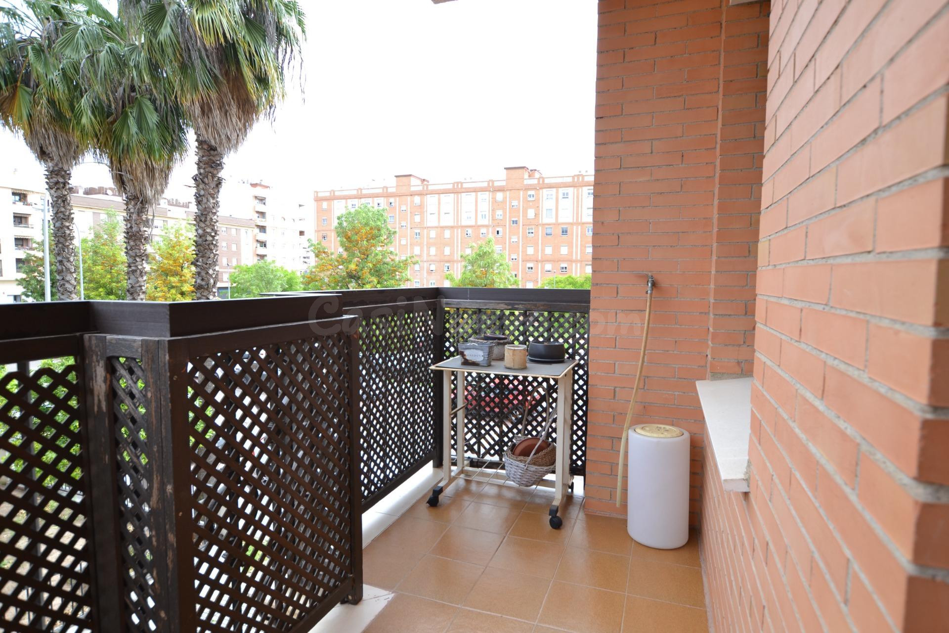Espectacular piso de 5 habitaciones, garaje, terraza... junt - foto 2
