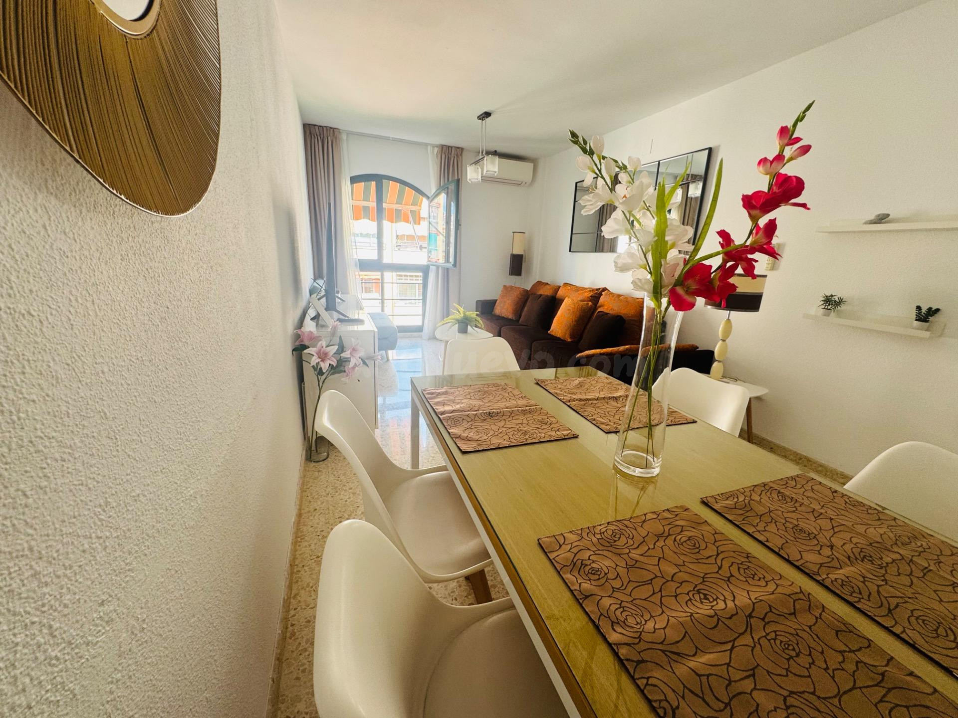 MAGNÍFICA VIVIENDA RECIÉN REFORMADA 3 habitaciones EN ALQUIL - foto 2