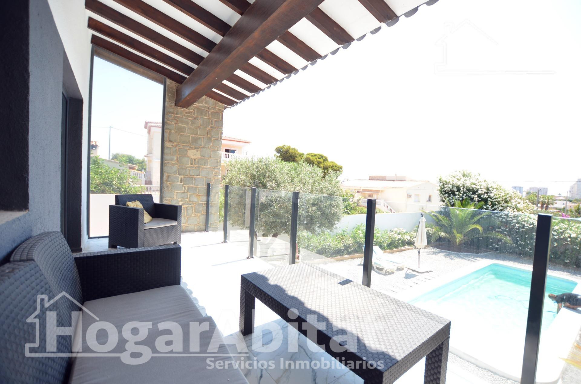 PRECIOSO CHALET REFORMADO CON PISCINA, GARAJE Y DOS TERRAZAS - foto 5