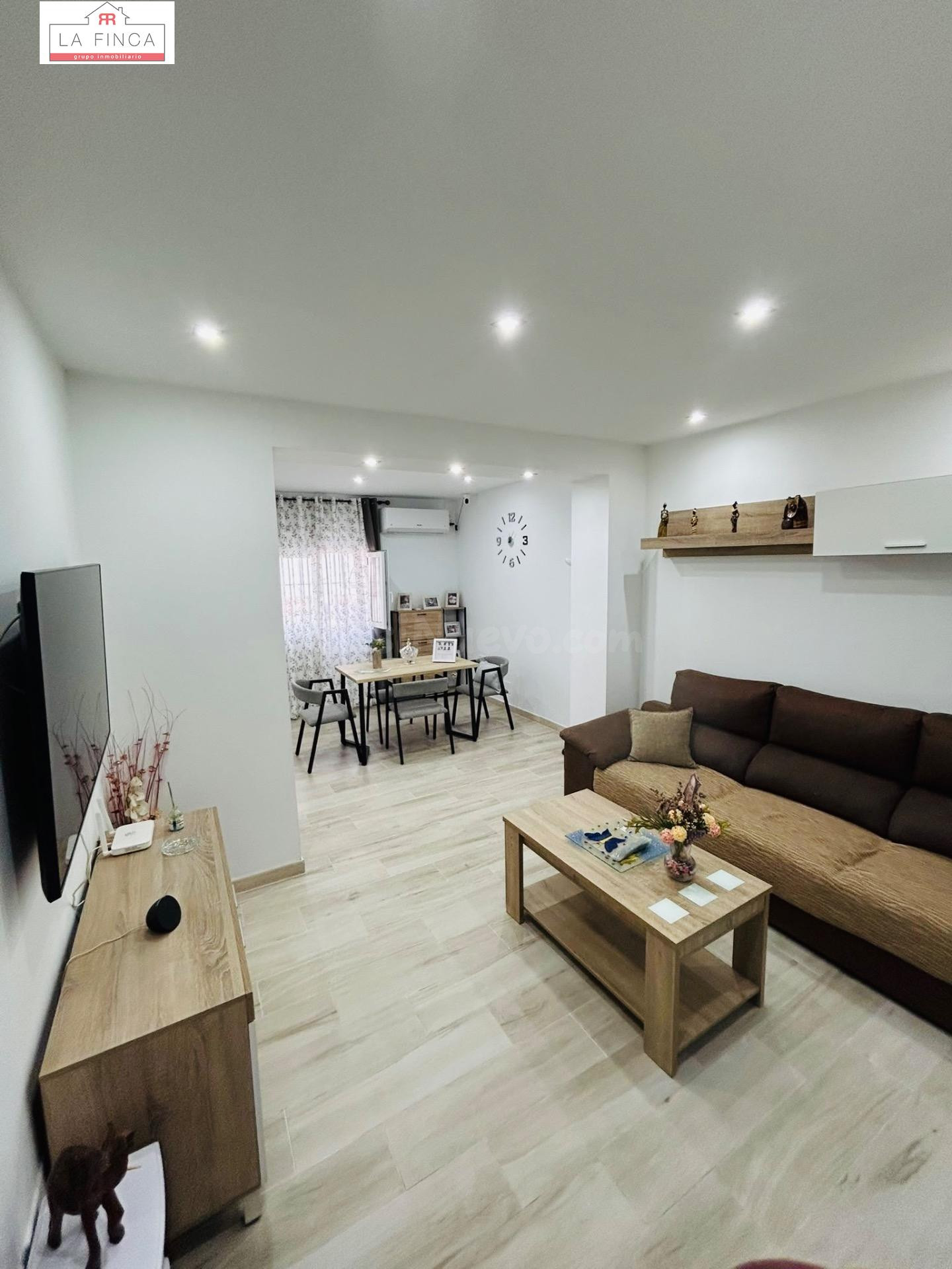 BONITA VIVIENDA 2 habitaciones Y DOS BAÑOS CO PATIO REFORMAD - foto 2
