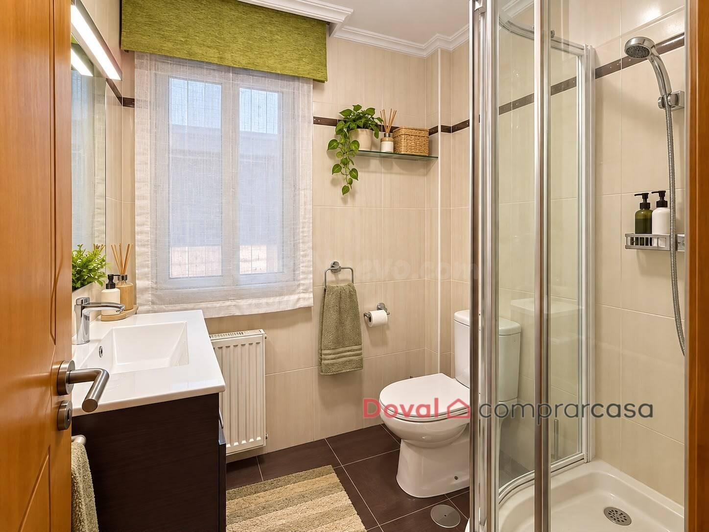 Amplio piso de 3 dormitorios en venta en O Porriño con garaj - foto 5