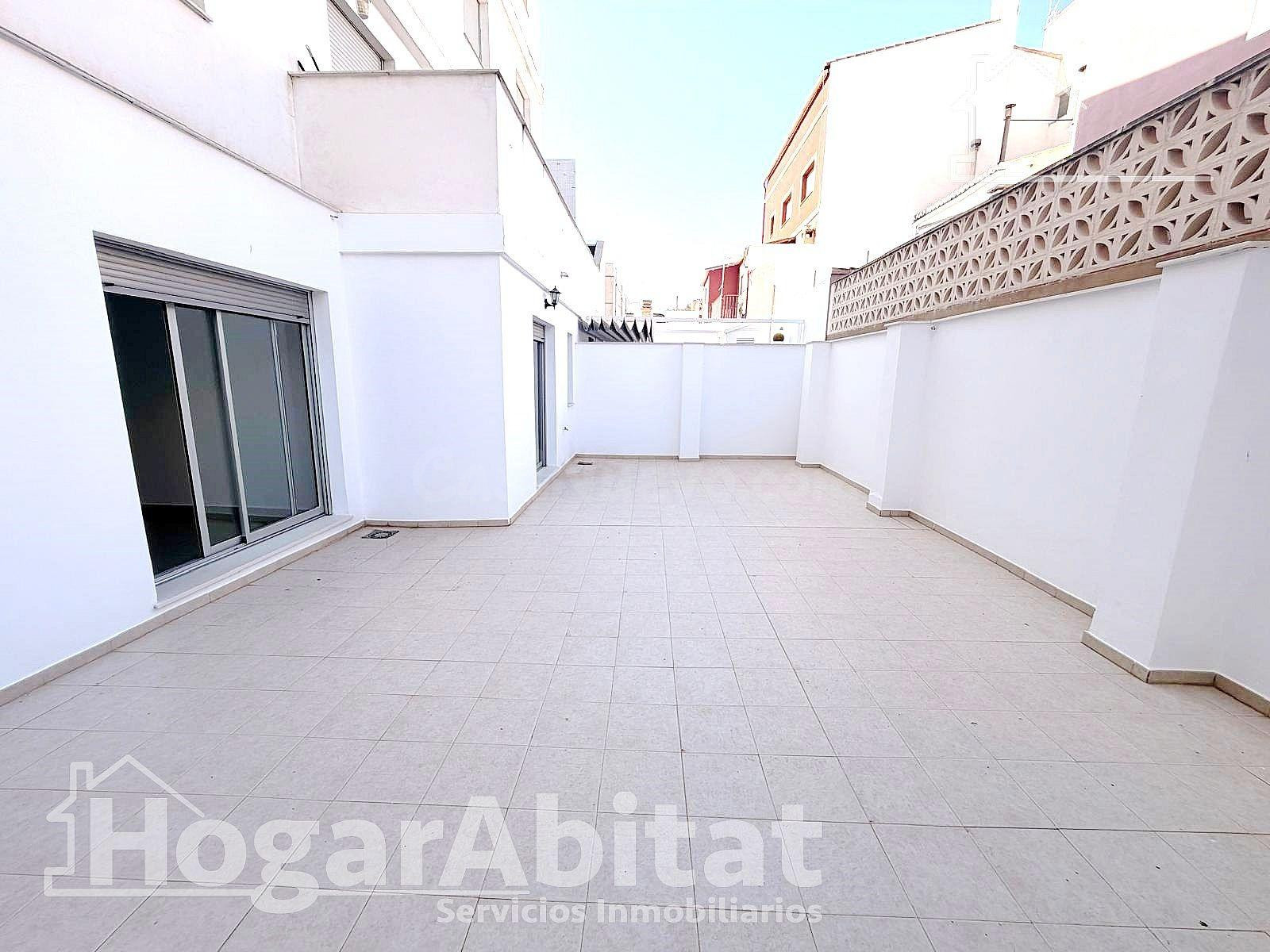 PRECIOSO BAJO REFORMADO, AMPLIO Y SEMINUEVO CON GARAJE Y GRA - foto 4