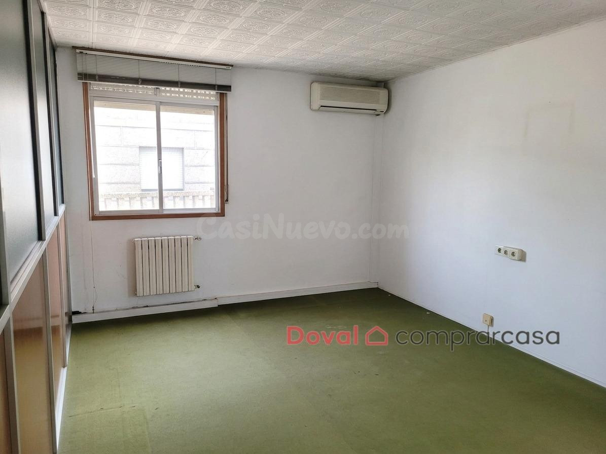 Local en alquiler en O Porriño – 98 m2, excelente ubicación - foto 4