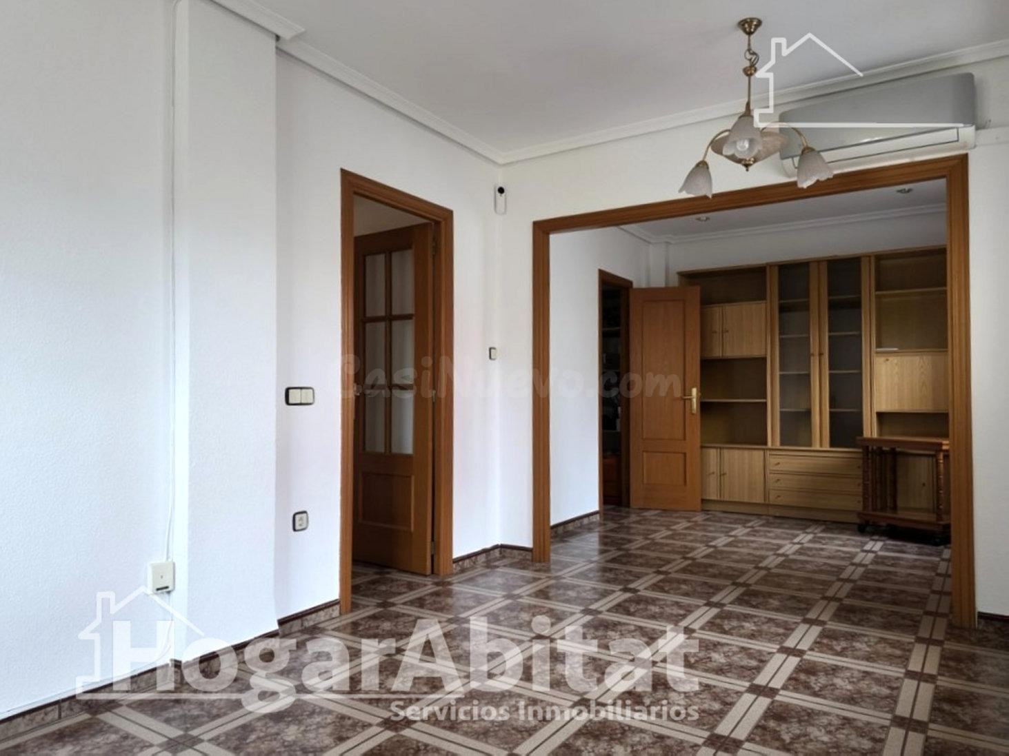 EXTERIOR CON BALCÓN EN EL CABANYAL - foto 3