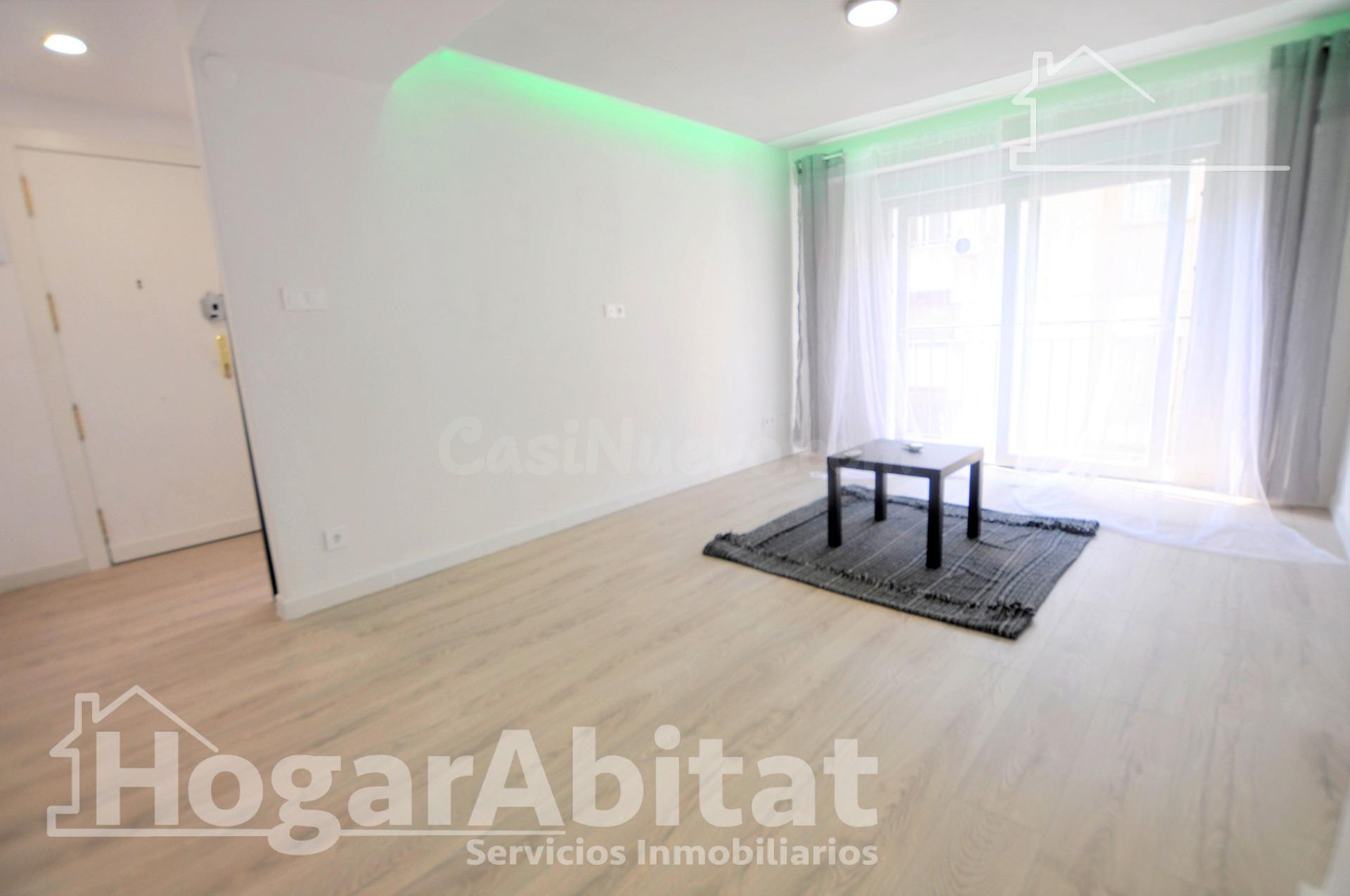 IMPECABLE, LUMINOSO Y REFORMADO CON BALCÓN , TODO AMUEBLADO - foto 2