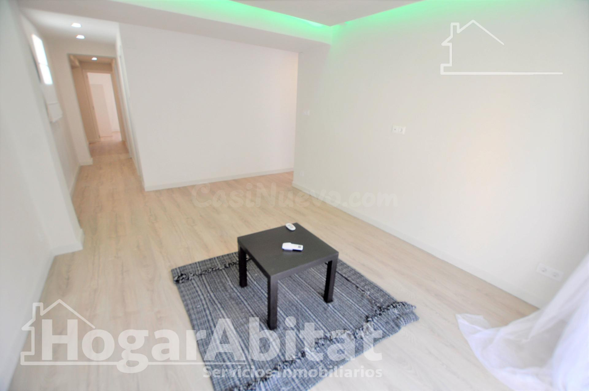IMPECABLE, LUMINOSO Y REFORMADO CON BALCÓN , TODO AMUEBLADO - foto 3