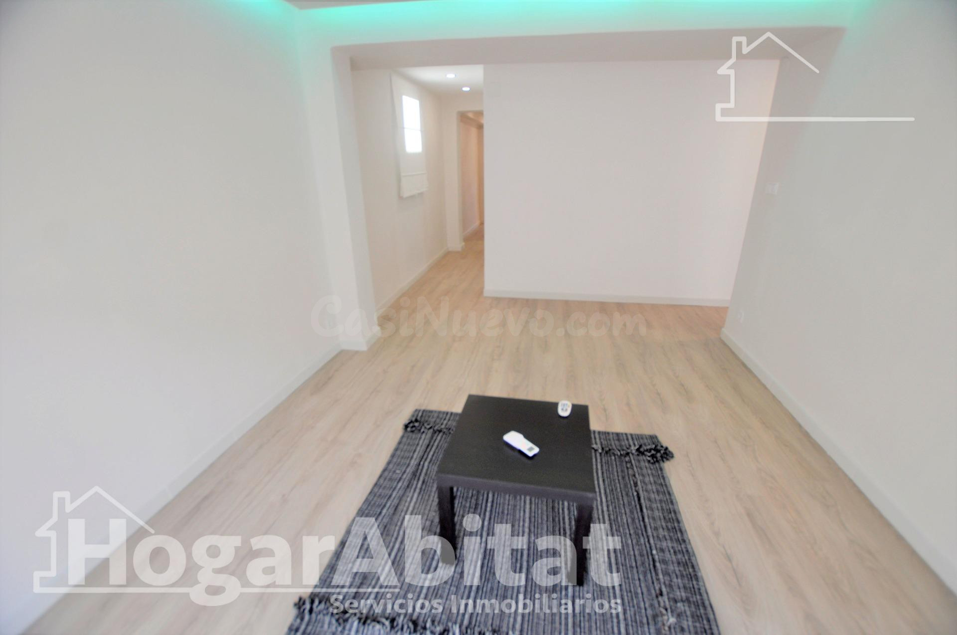 IMPECABLE, LUMINOSO Y REFORMADO CON BALCÓN , TODO AMUEBLADO - foto 4