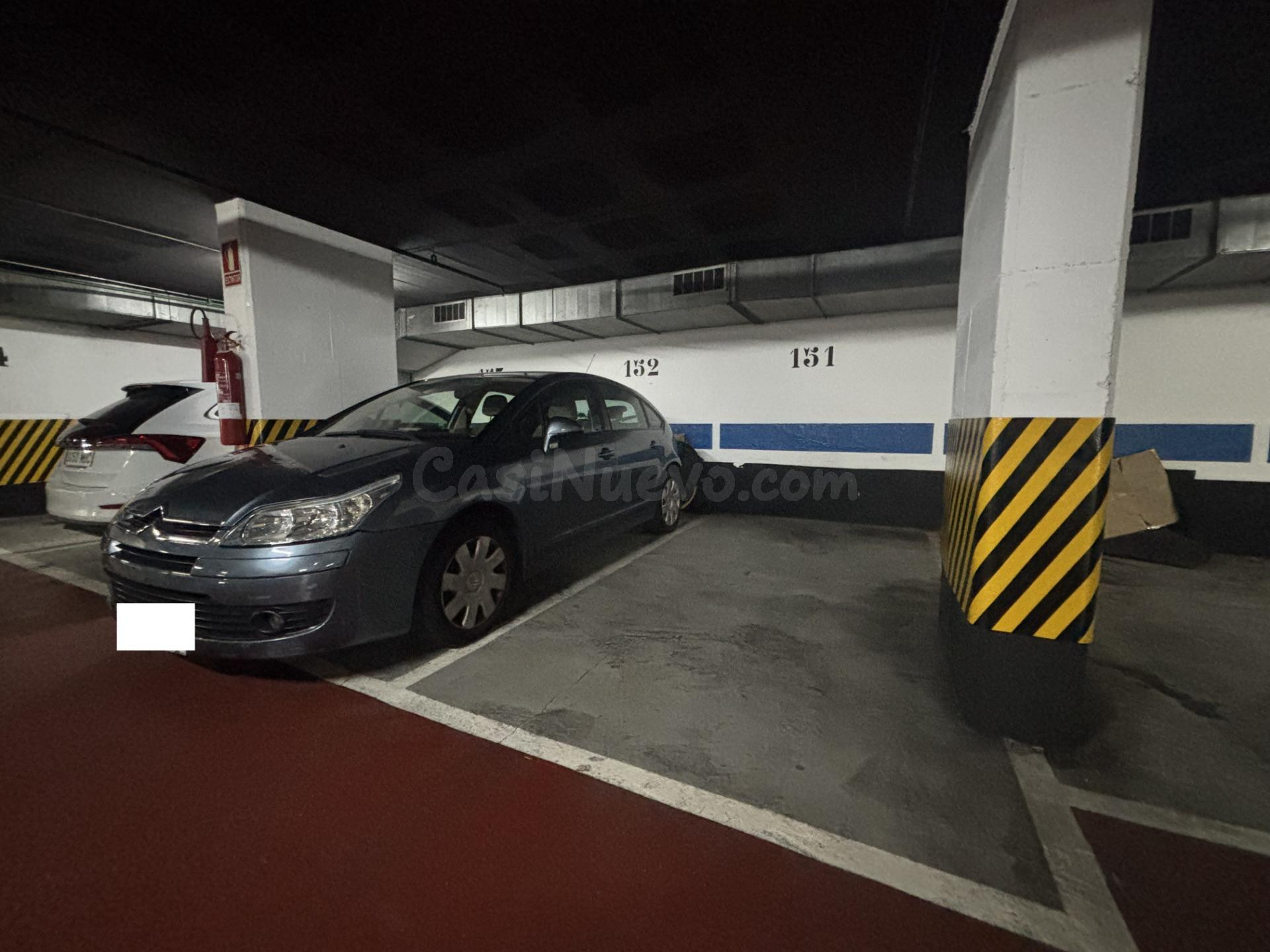 Plaza de Parking en Alquiler en Consel Cent, Ideal para Su C