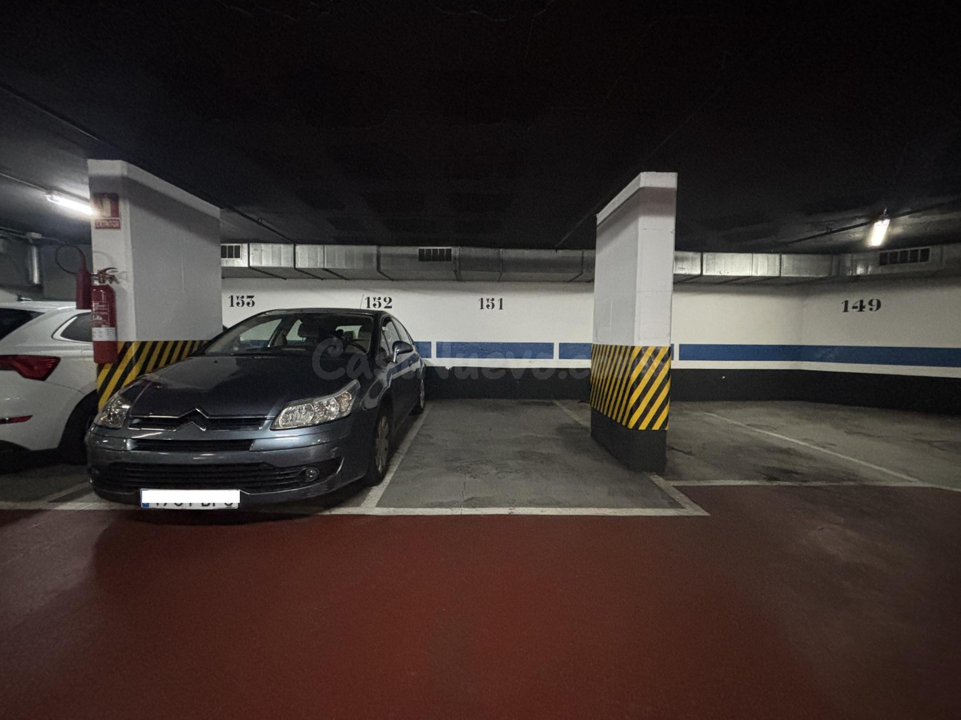 Plaza de Parking en Alquiler en Consel Cent, Ideal para Su C - foto 3