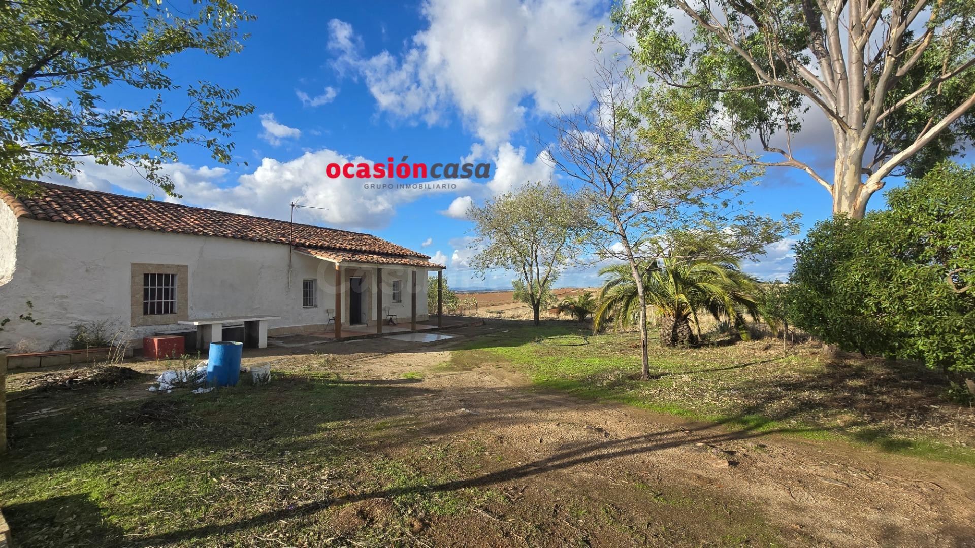 PARCELA CON CASA Y ALBERCA A LA VENTA - foto 4