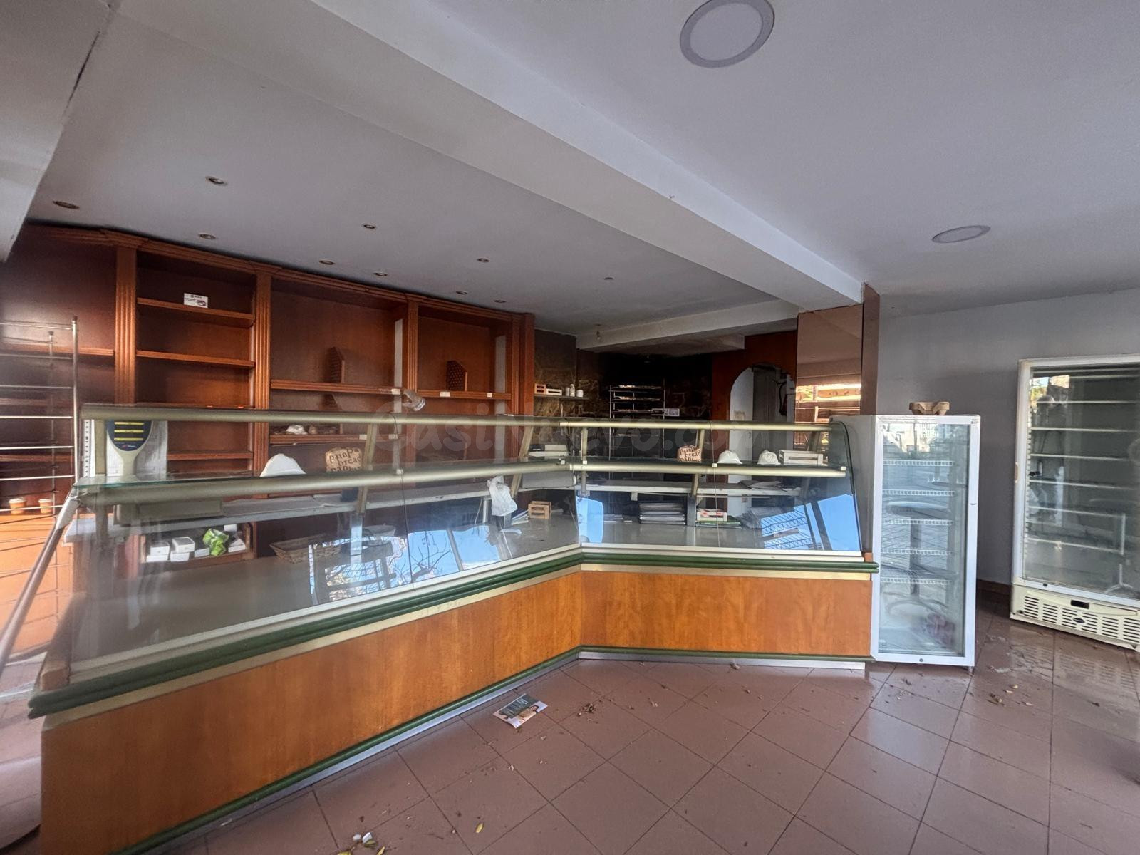 LOCAL COMERCIAL EN CASTELLDEFELS - PLAYA - foto 3