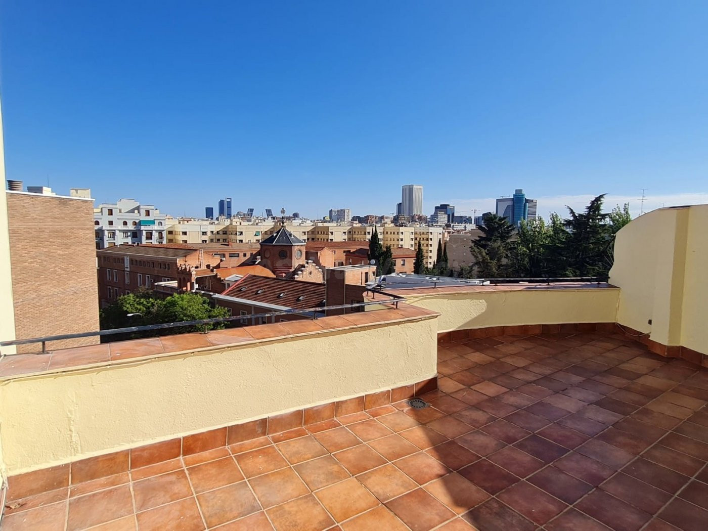 Ático 2 habitaciones 81m² en alquiler - Rios Rosas
