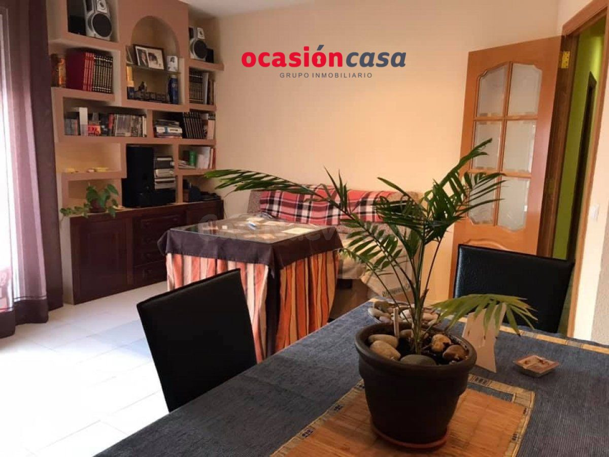 PISO LISTO PARA ENTRAR A VIVIR EN EL CENTRO - foto 2